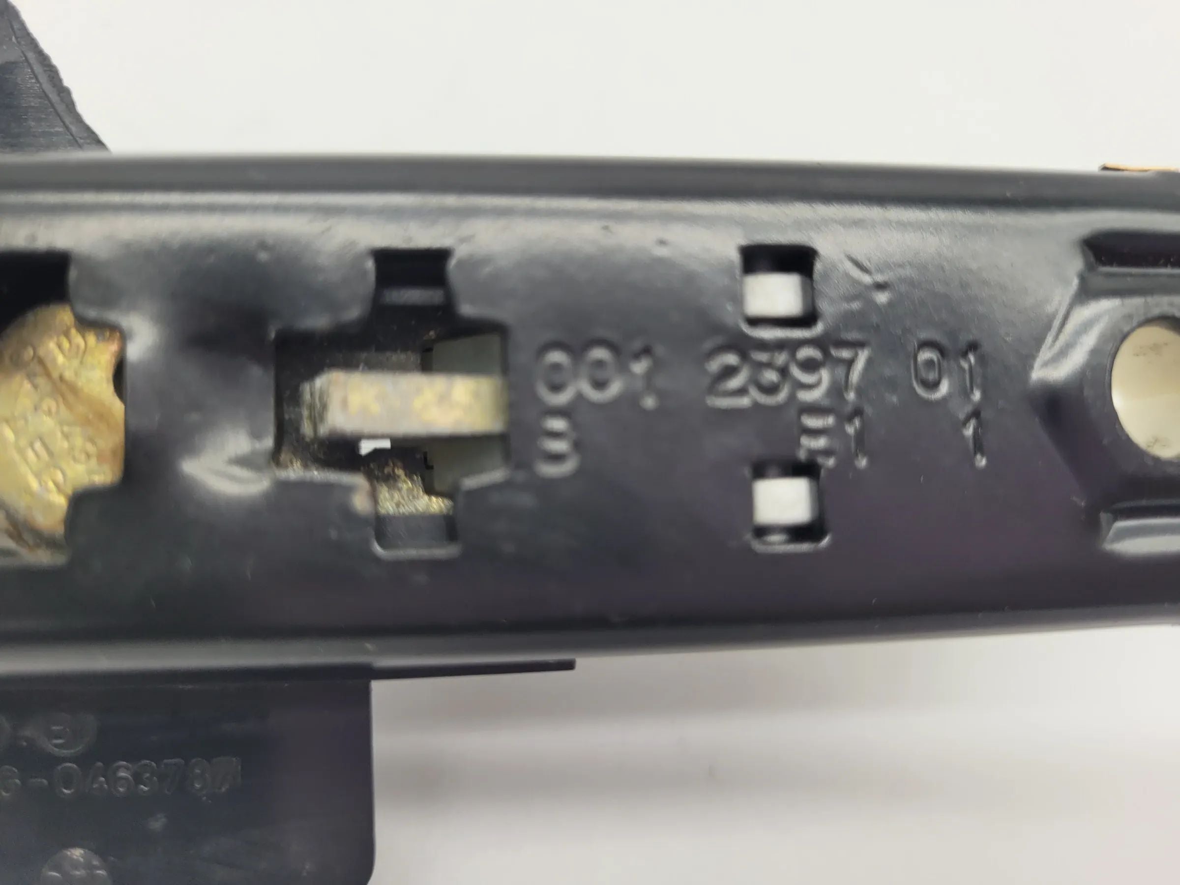 Original Audi A6 Gurtversteller Höhenverstellung Vorne Rechts 4A0857833D