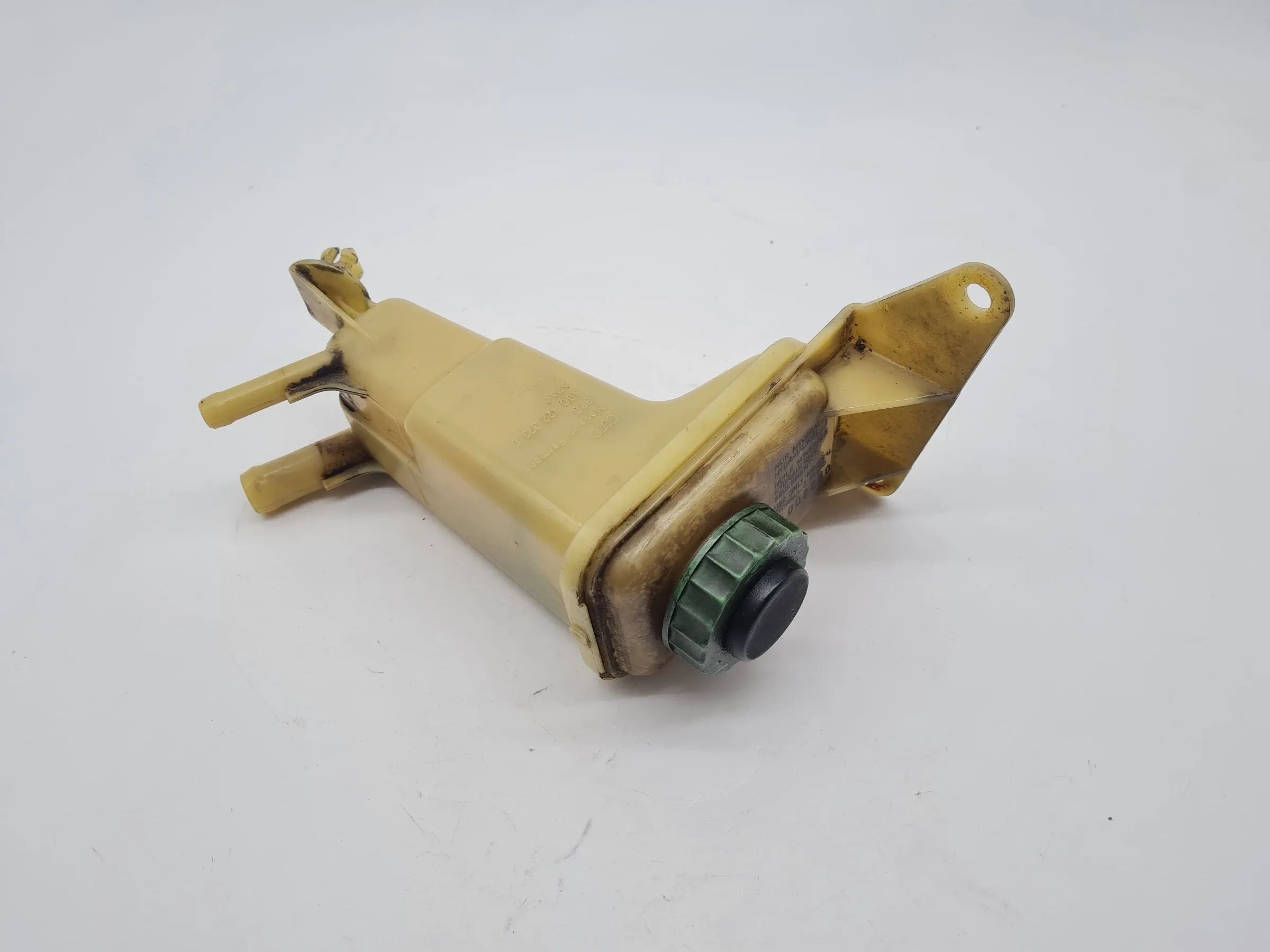 Original Audi A6 (4B2/4B4) Servobehälter Servoölbehälter 8D0422373C