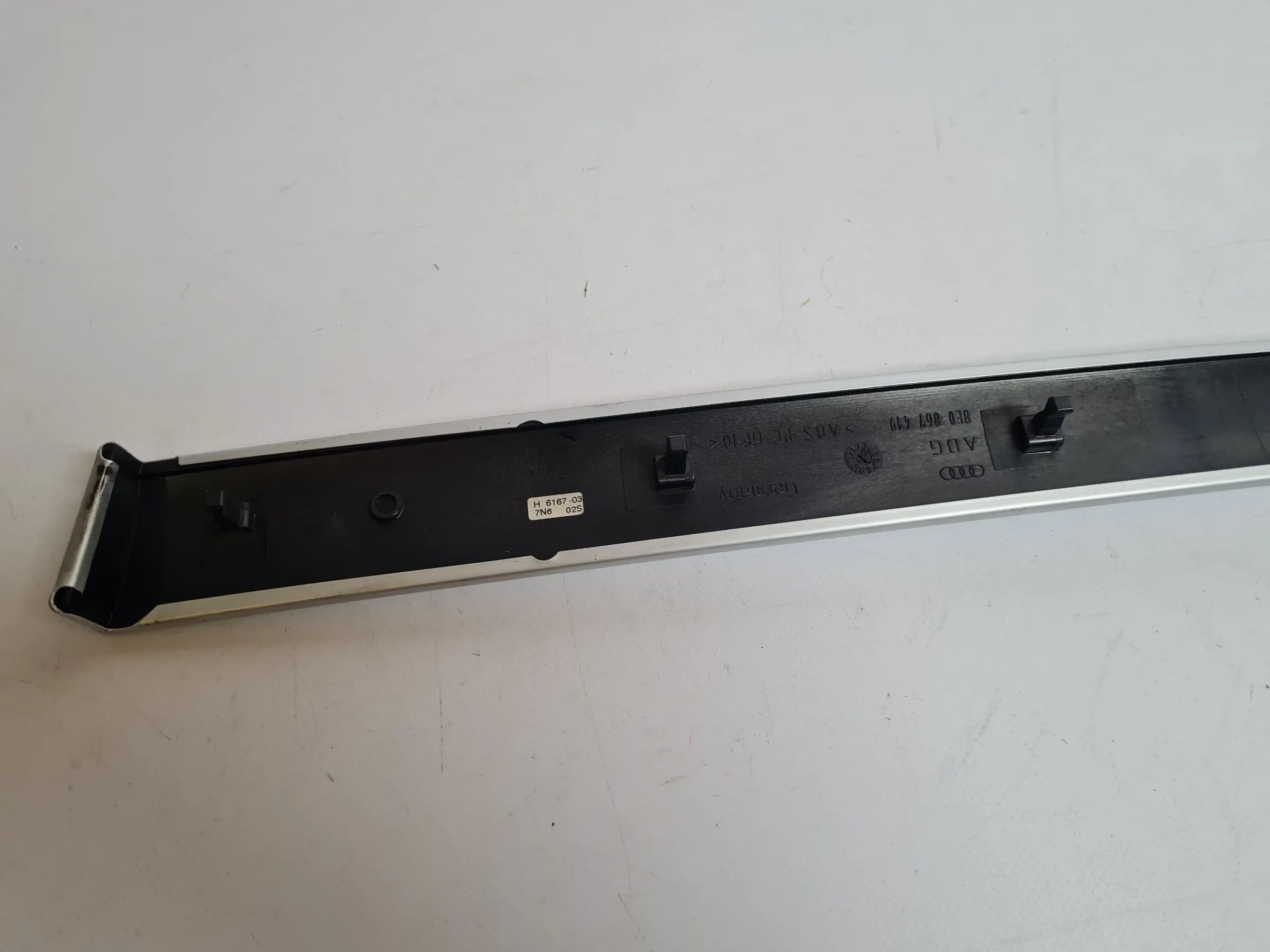 Original Audi A4 (S-Line) Dekorleiste Zierleiste Links Hinten 8E0867419
