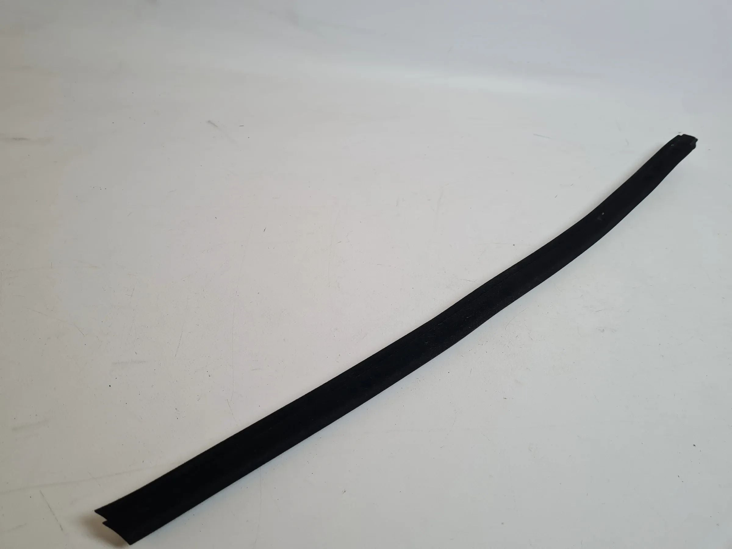 Original Audi A4 (8E/B6/B7) Tür Fenster Dichtung Leiste Rechts Hinten 8E0839480