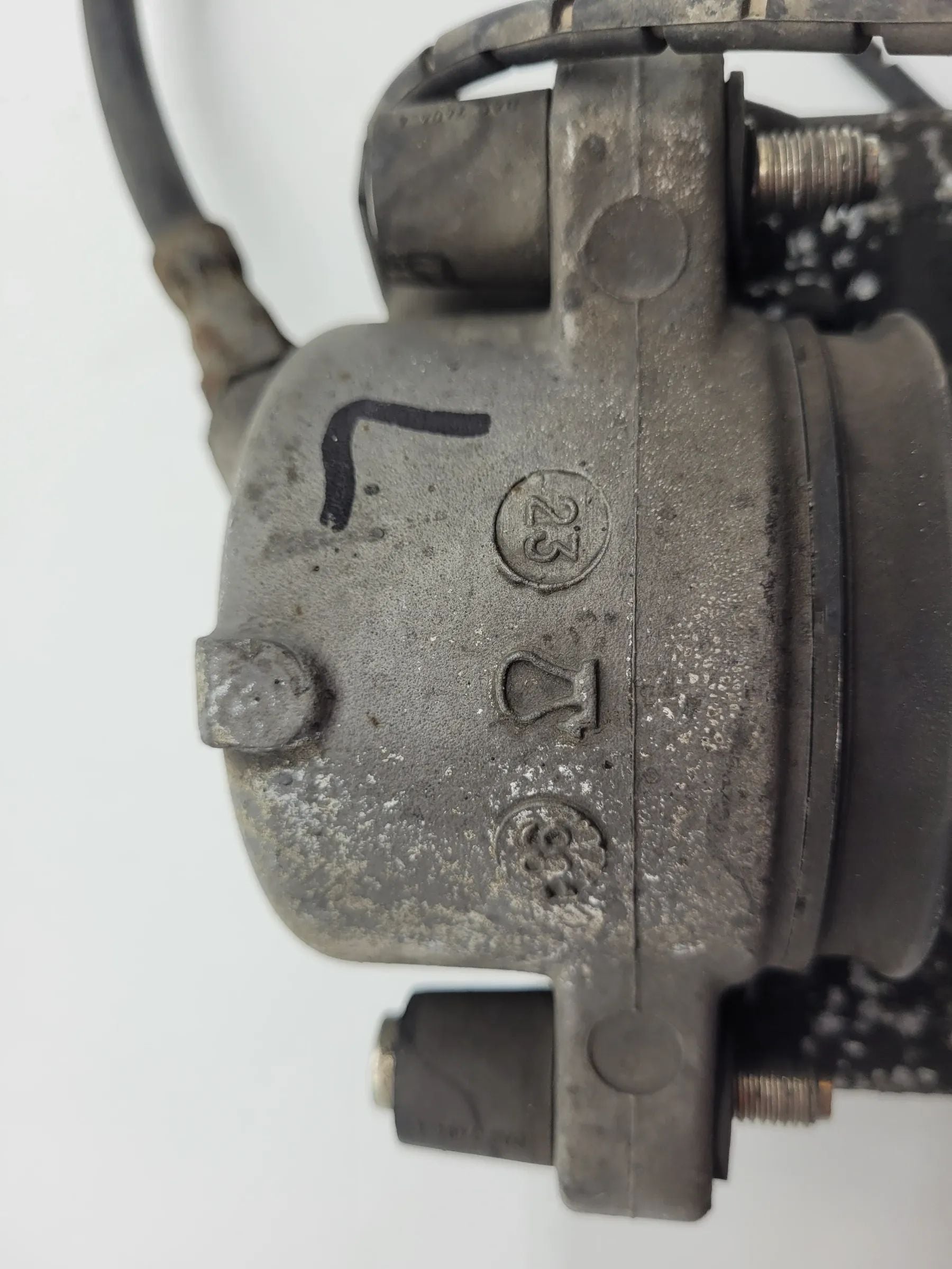 Original BMW 5er (E39) Bremssattel Links 6022296 91