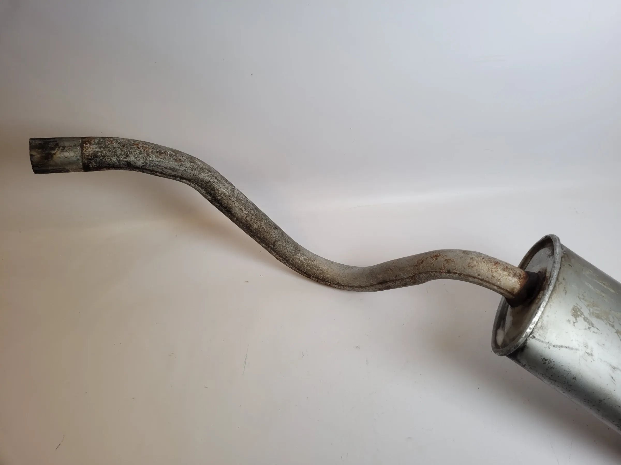 Original VW/Audi 80 B2 Auspuff Mittelschalldämpfer Endschalldämpfer D22194
