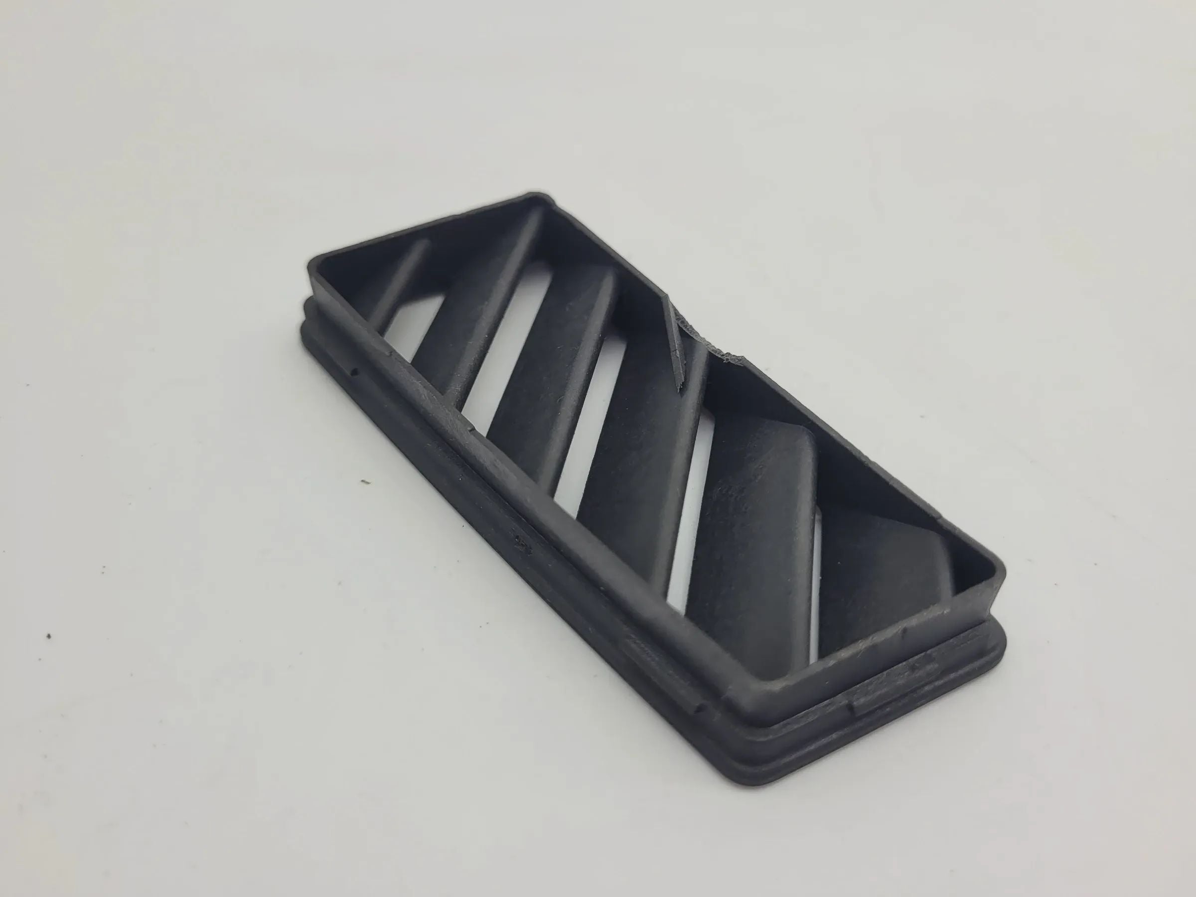 Original Audi A4 (8E/B6/B7) Luftgitter Blende Armaturenbrett Links 8E0819793B