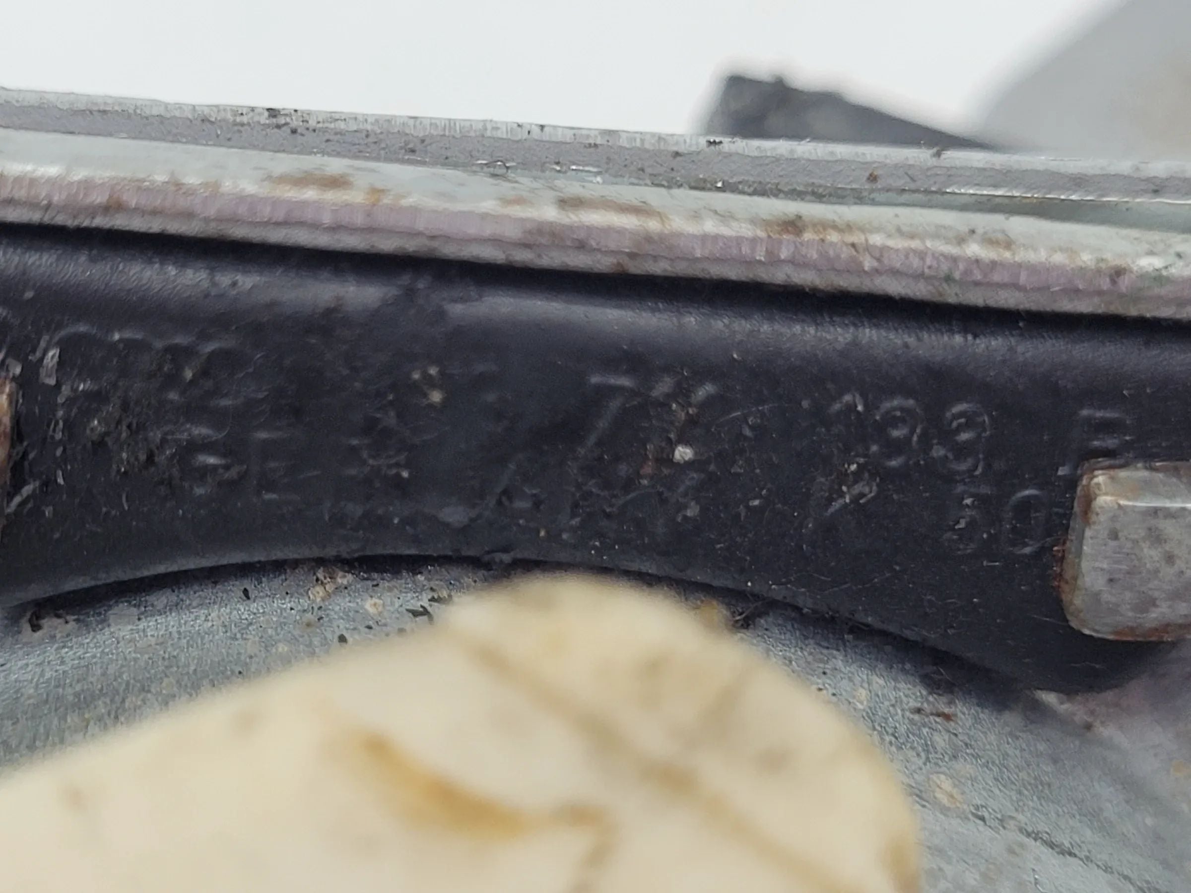 Original Audi A6 (4B2/4B4) Schaltbetätigung Schaltgehäuse 8D0711159A
