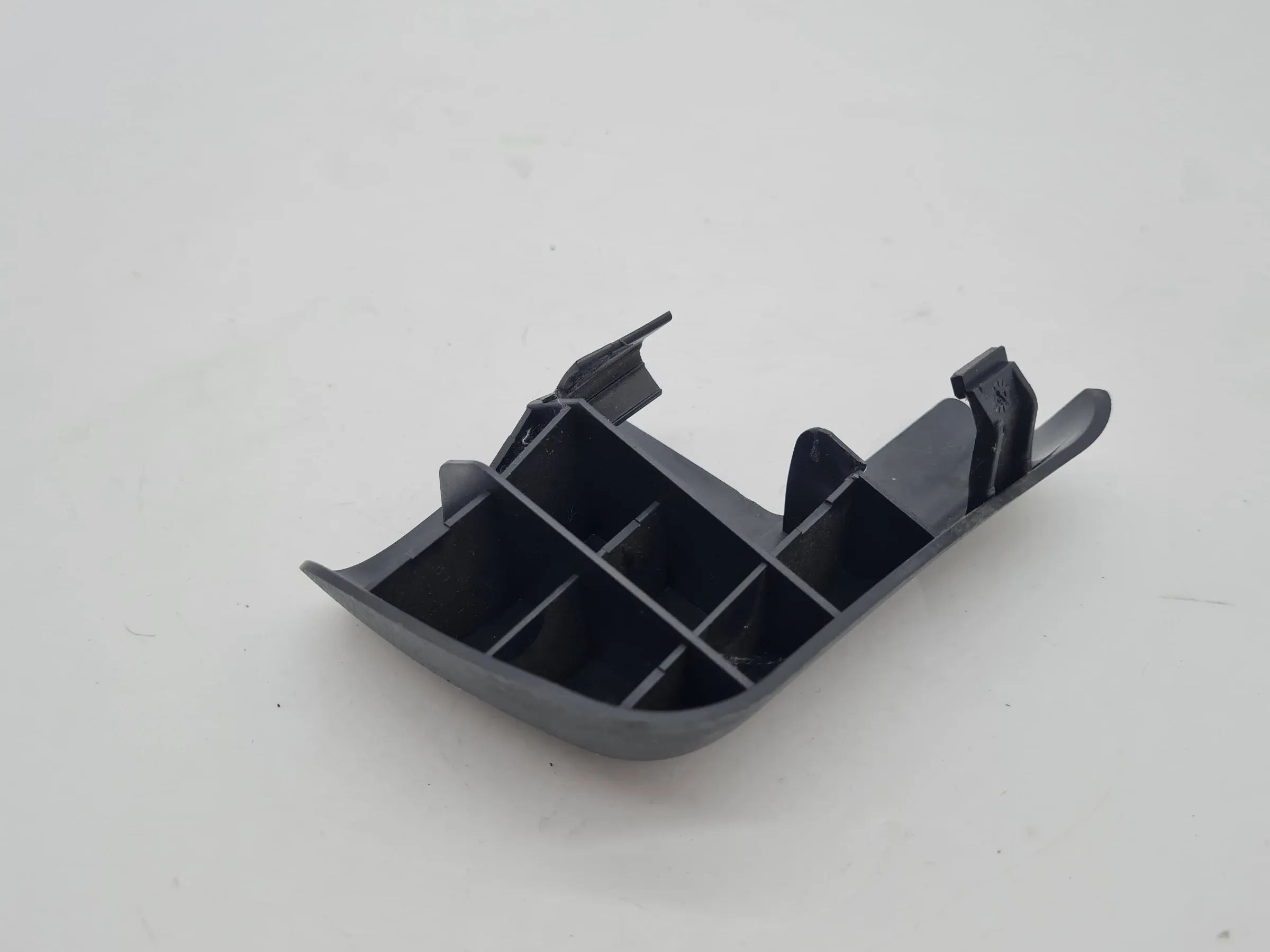 Original Audi A6 (4B2/4B4) Abdeckung Blende Sitz Vorne 4B0881348