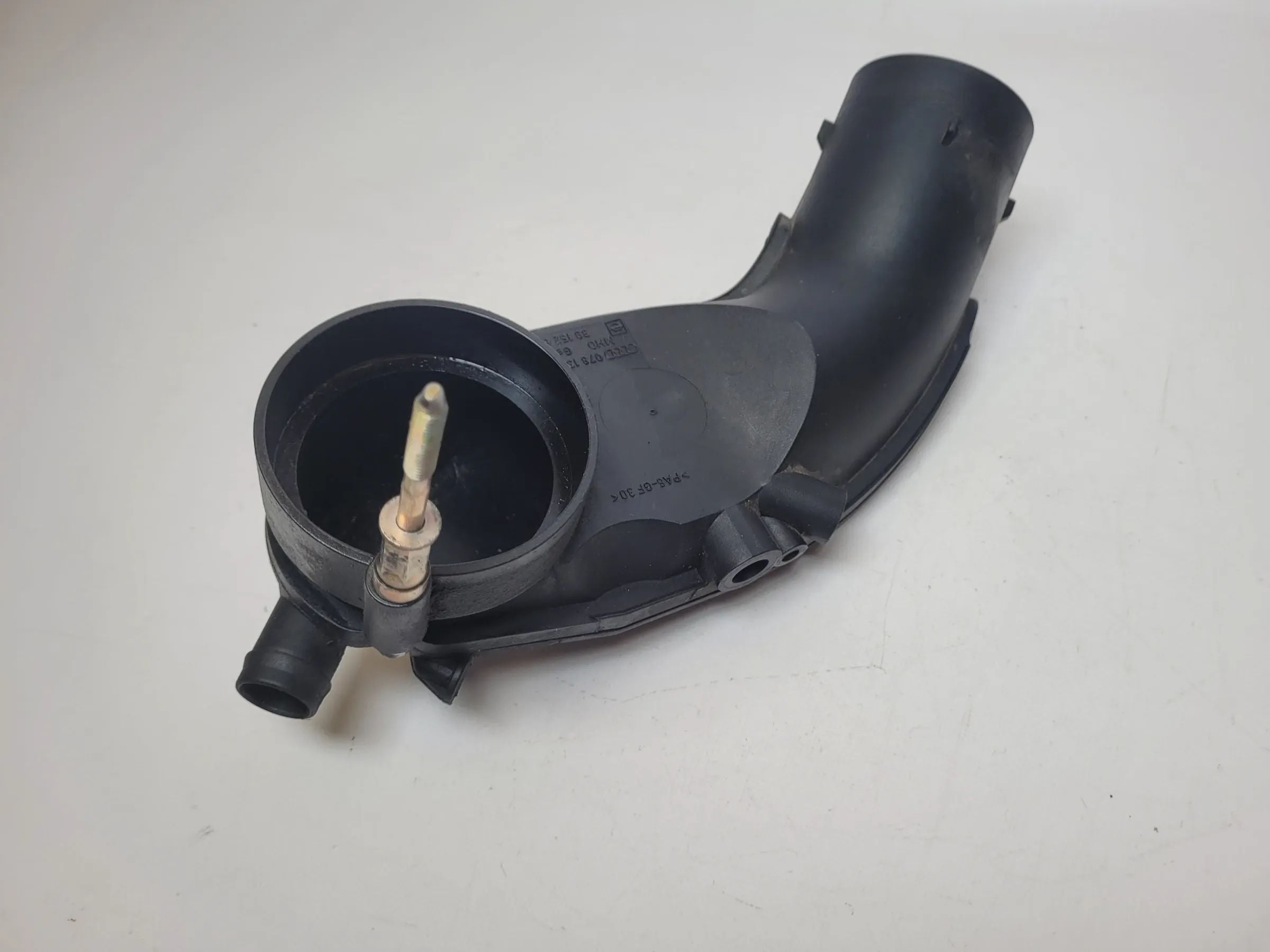 Original Audi A6 (4B2/4B4) Ansaugrohr Ansaugstutzen Luftrohr 078133356F