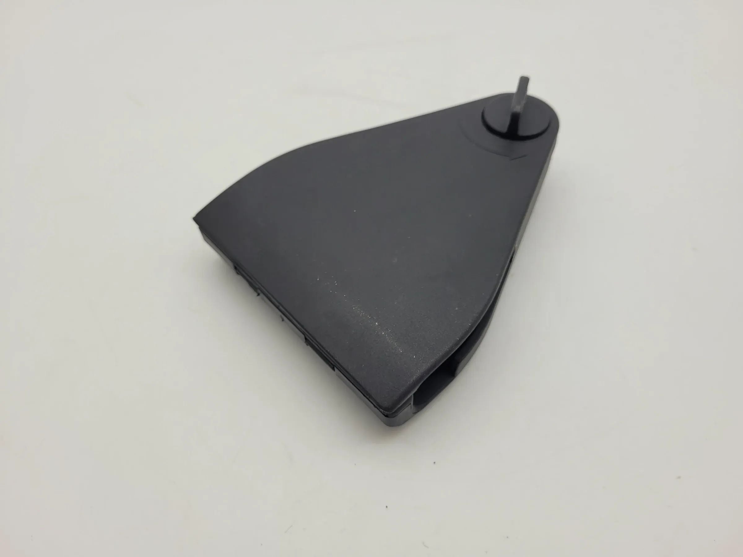 Original Audi A6 (4B2/4B4) Halterung Warndreieck 4B5860285B