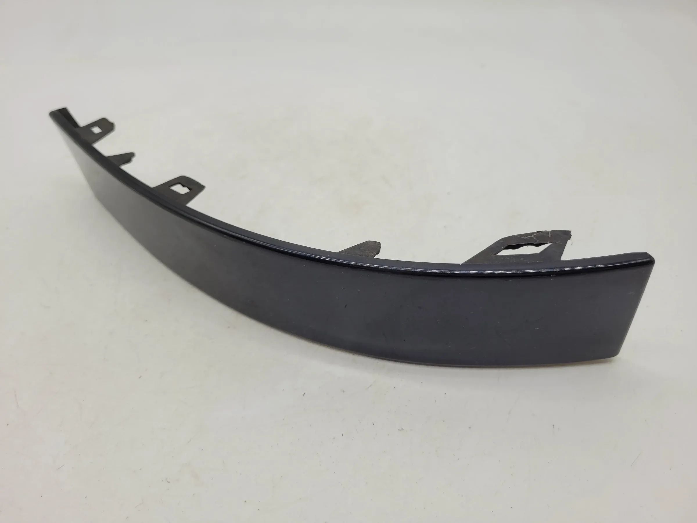 Original Audi A4 B5 Blende Rahmen Rücklicht 8D0945101