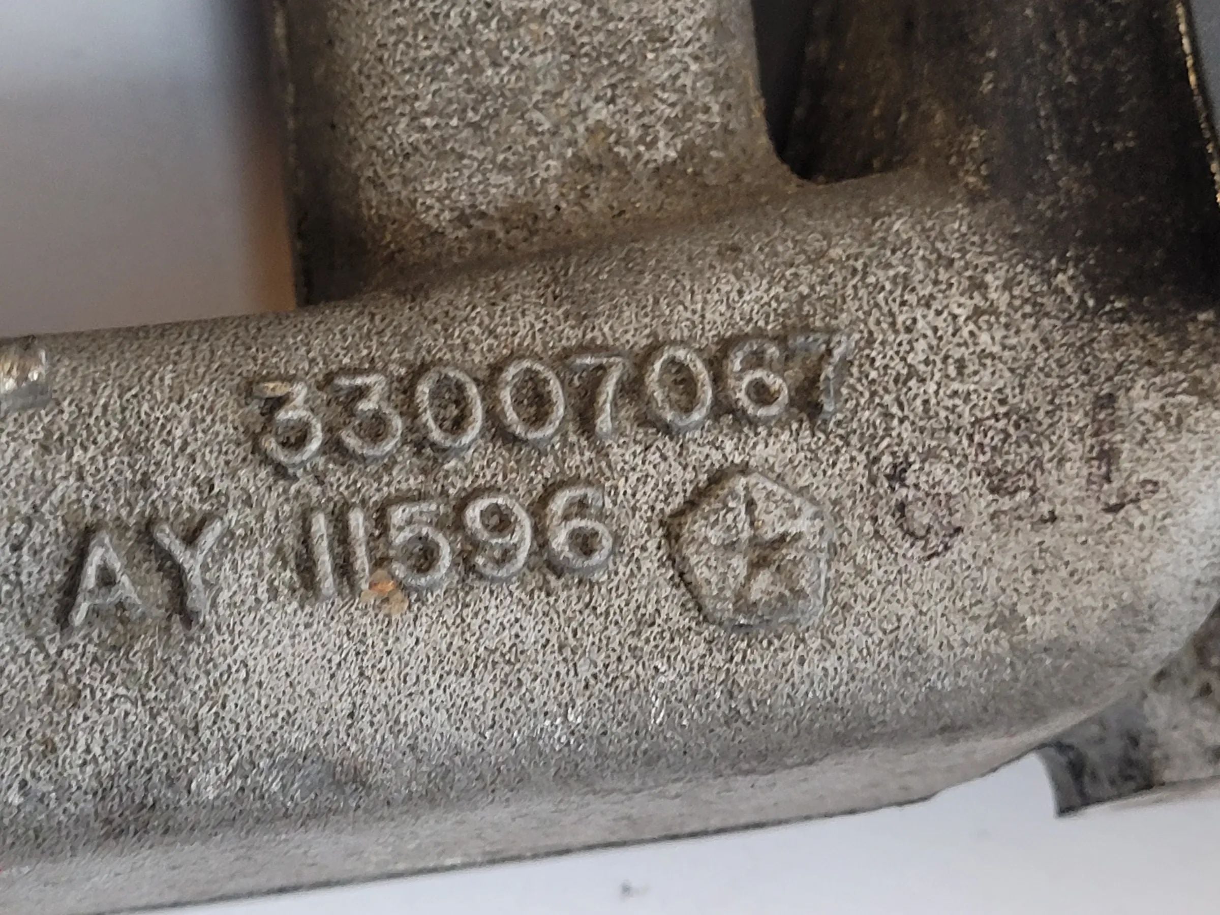 Jeep Cherokee / Wrangler 2 XJ/TJ Ansaugbrücke Ansaugkrümmer 33007067 Original