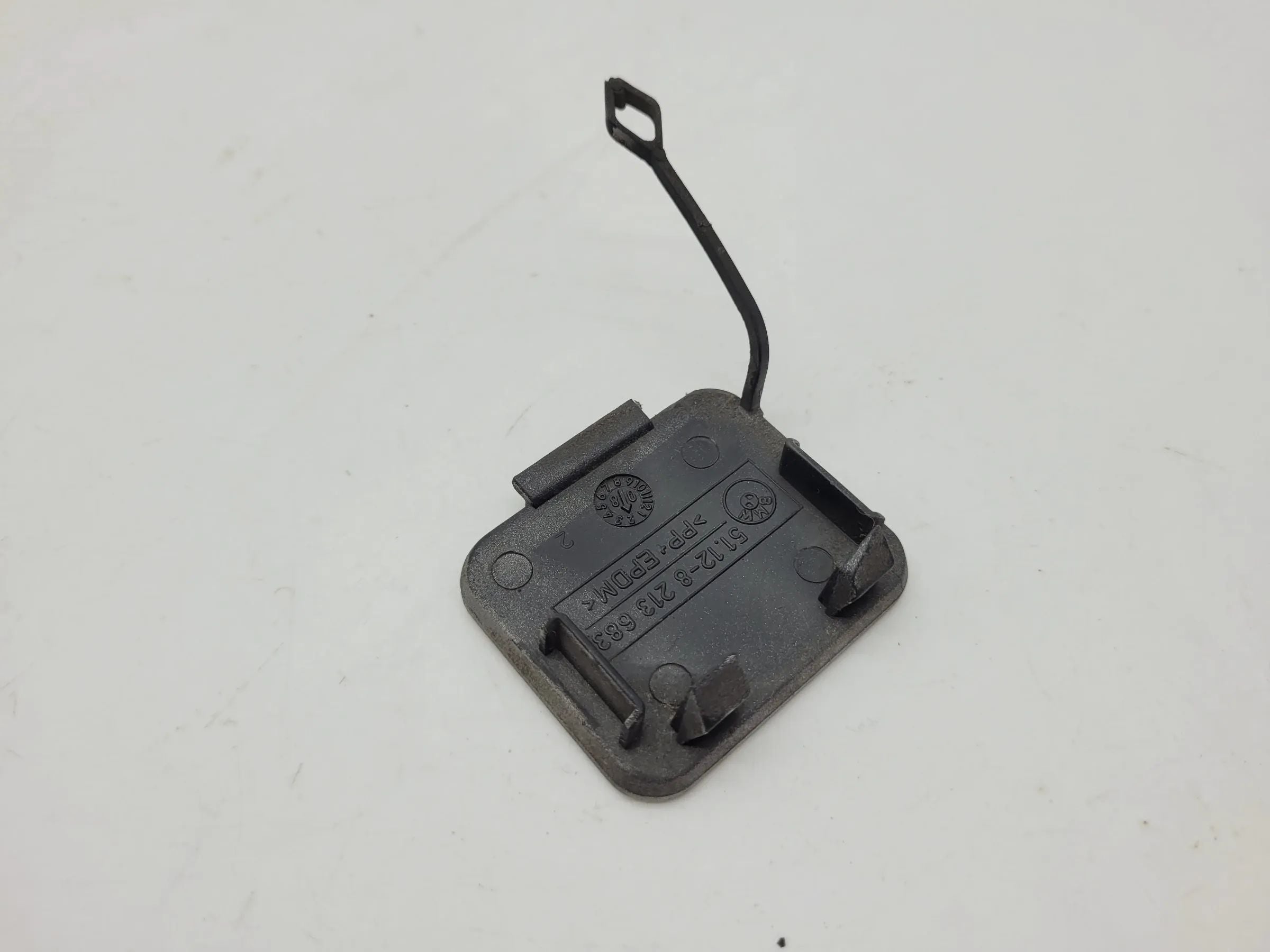 BMW 5er Touring E39 Abschleppöse Abschlepphaken 51.12-8213683 Original