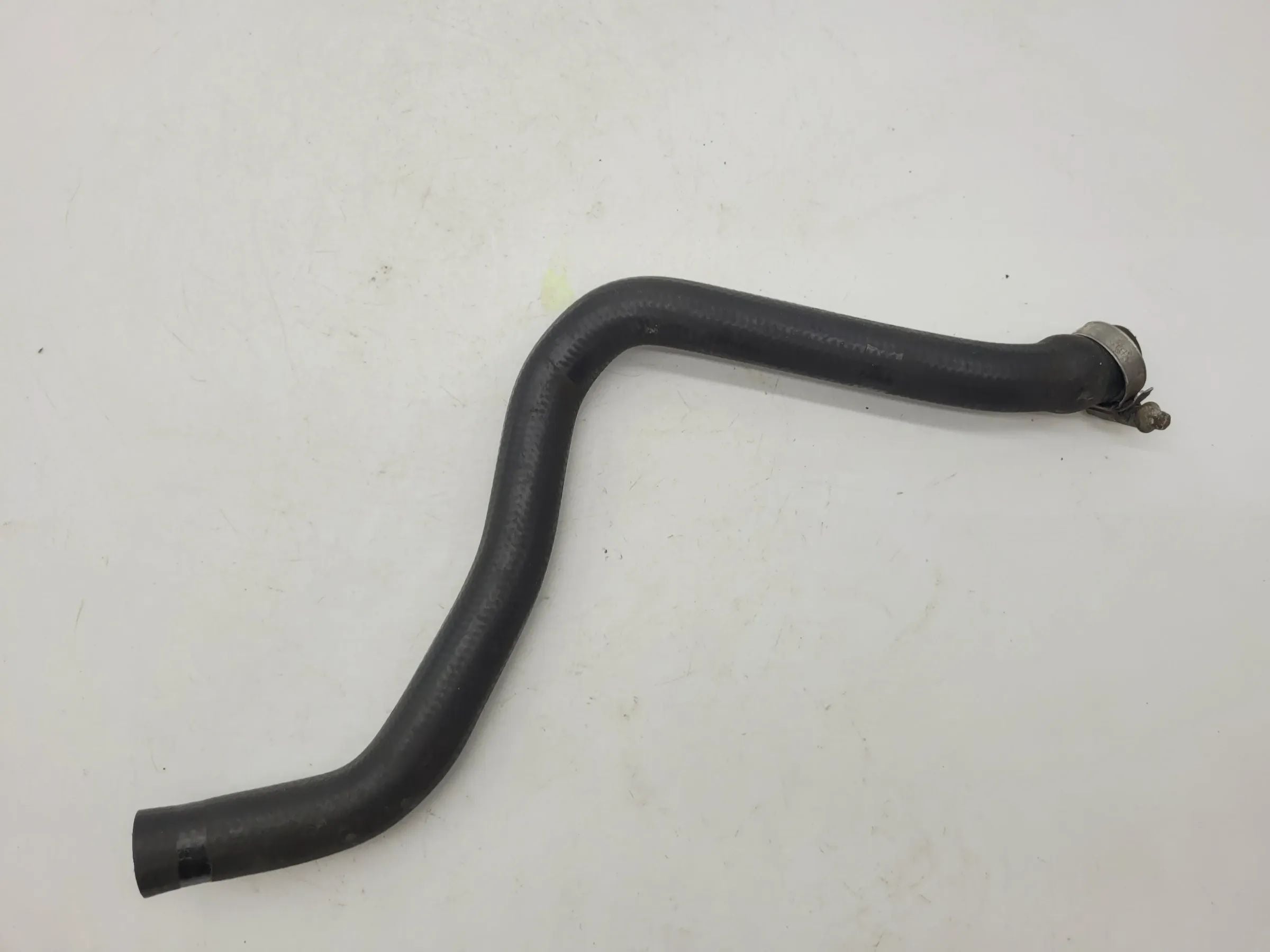 Originele BMW 5er Touring E39 Koelwaterslang 64.21-8367929