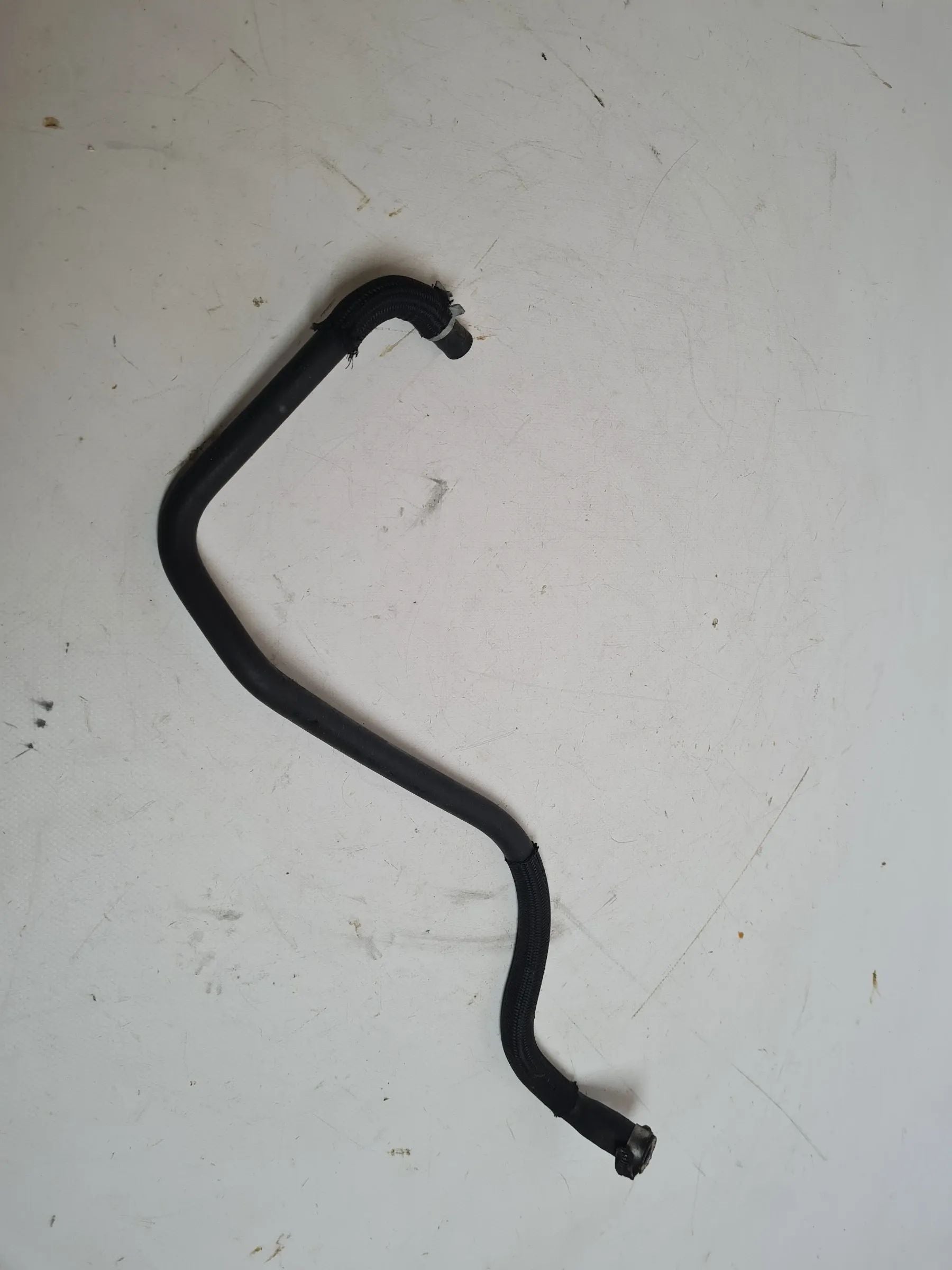 Original Mercedes C-Klasse CL203 ホース M111.951 A1111410983