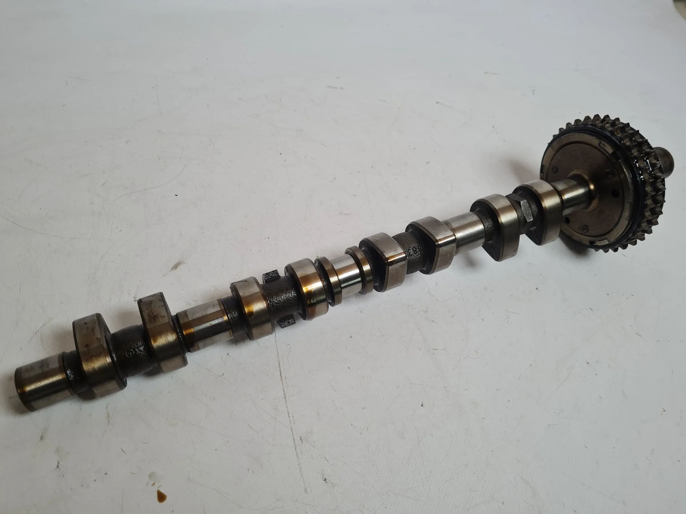 Original Mercedes C-Klasse CL203 排気側カムシャフト M111.955 R1113601