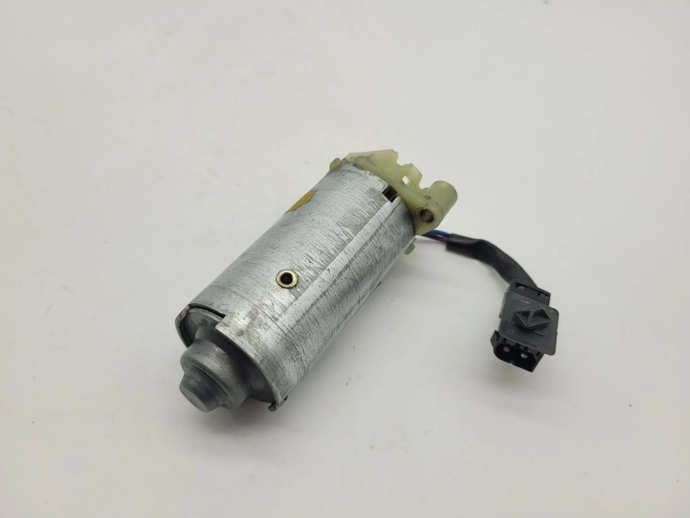 BMW 7er E38 Stellmotor Sitzverstellung 0130002460 Original