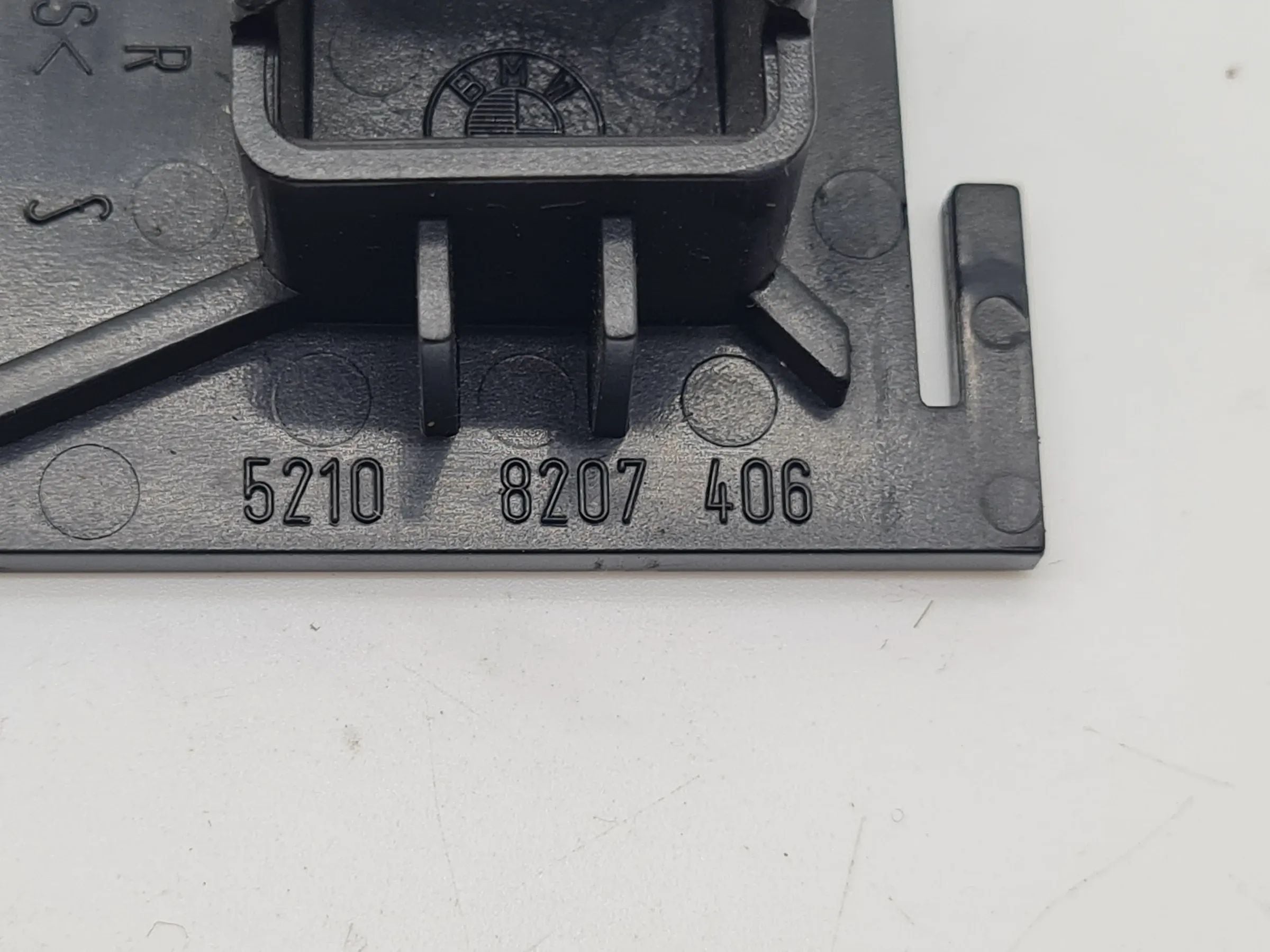 BMW 7er E38 Verkleidung Sitzträgerplatte Rechts Vorne 52.10-8207406 Original