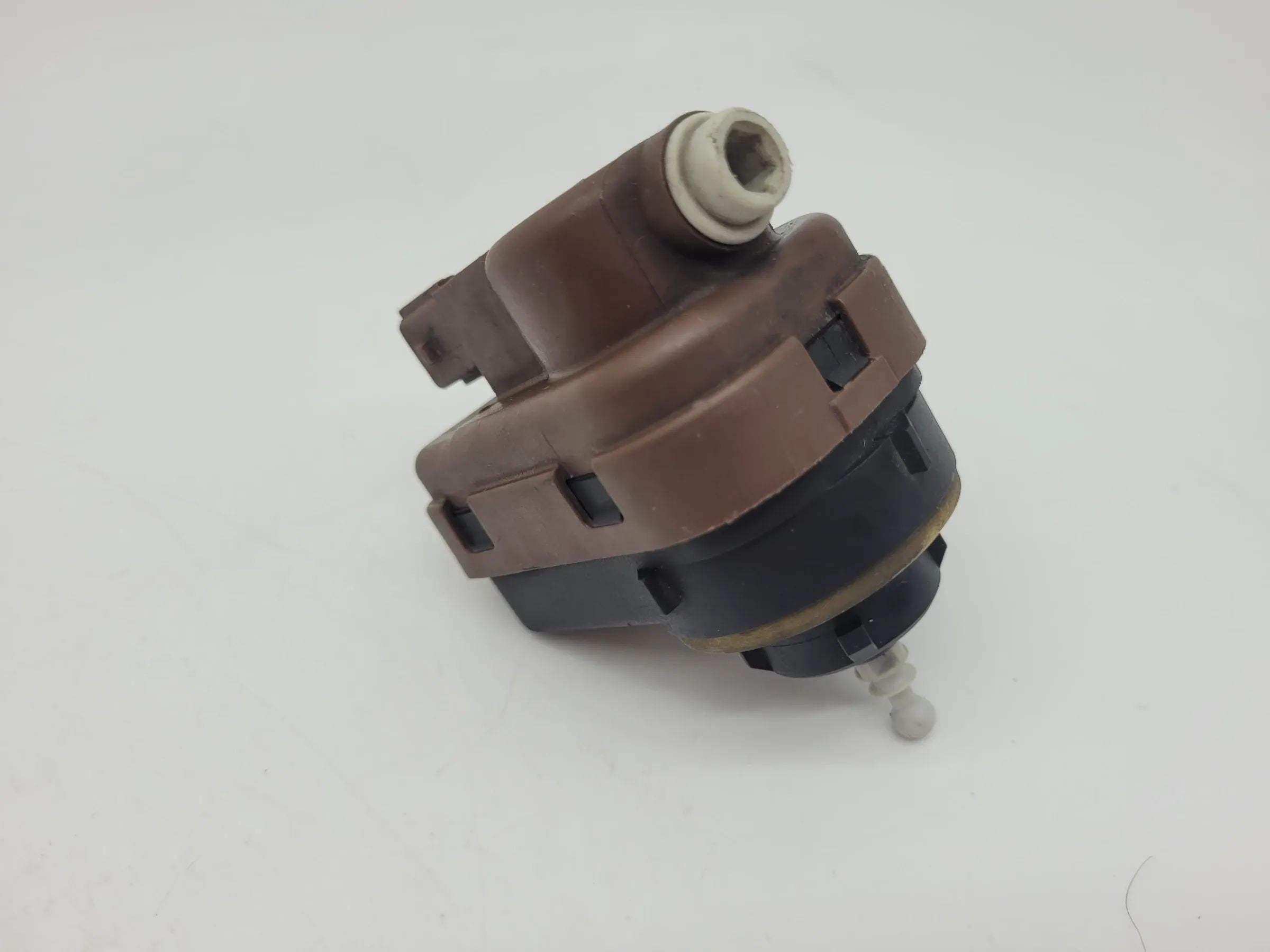 Peugeot 306 Scheinwerfer Stellmotor LWR L/R (88203989/90) (Original)