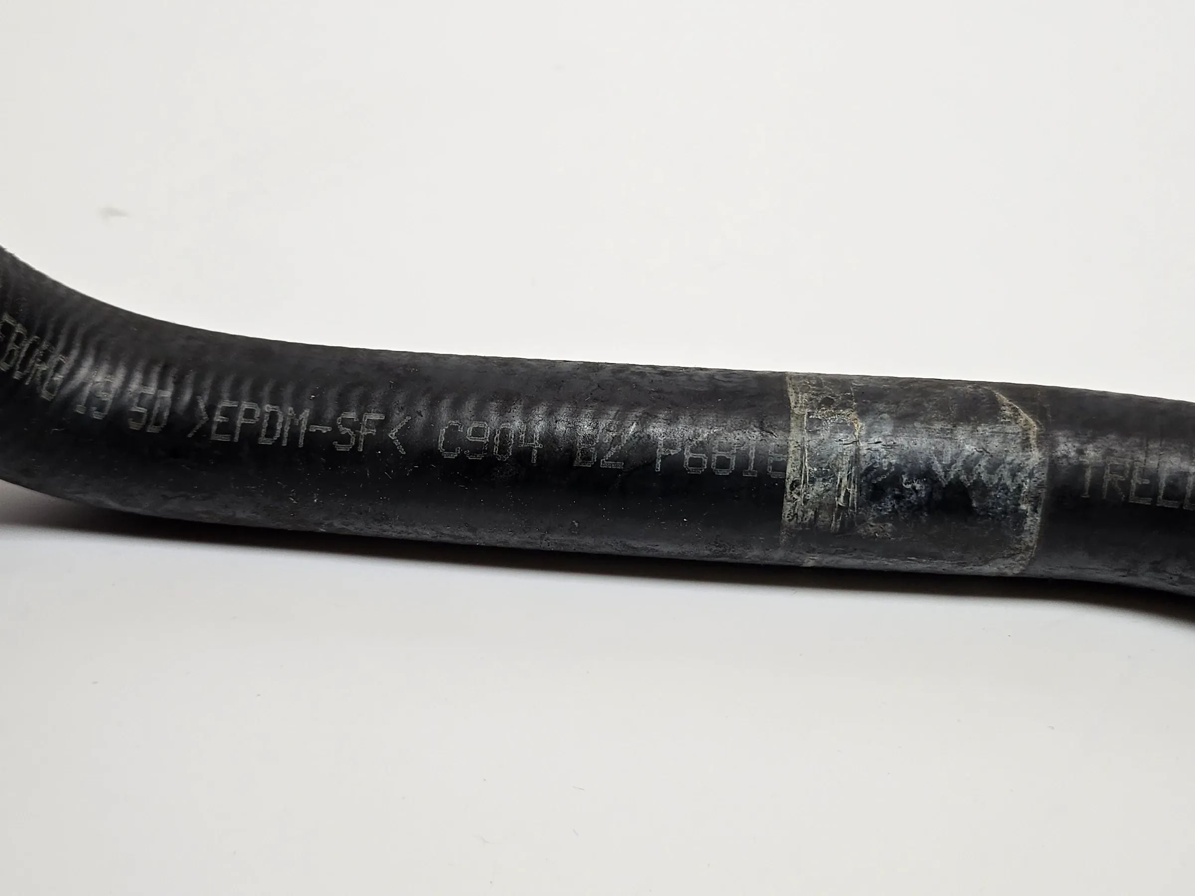 Fiat Punto  188 1,9 JTD Kühlwasserschlauch zum Wärmetauscher 2 Original