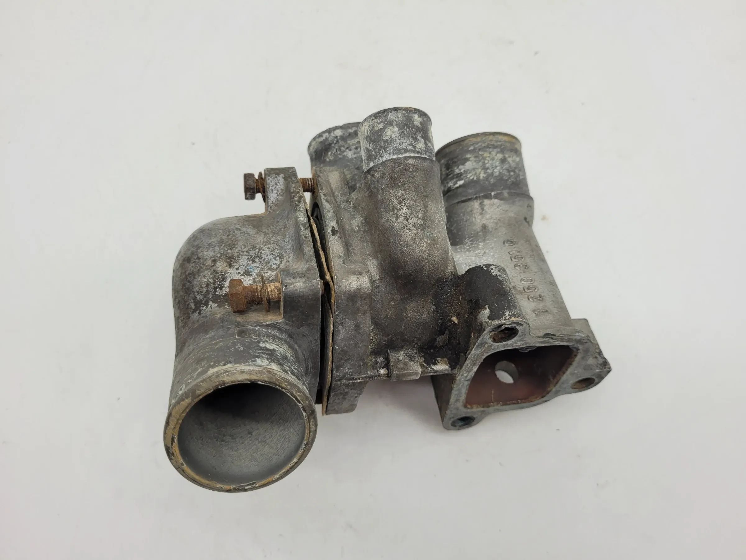 BMW 5er E28 E34 6er E24 7er E23E32 Thermostatgehäuse Thermostat 1710959 1250351