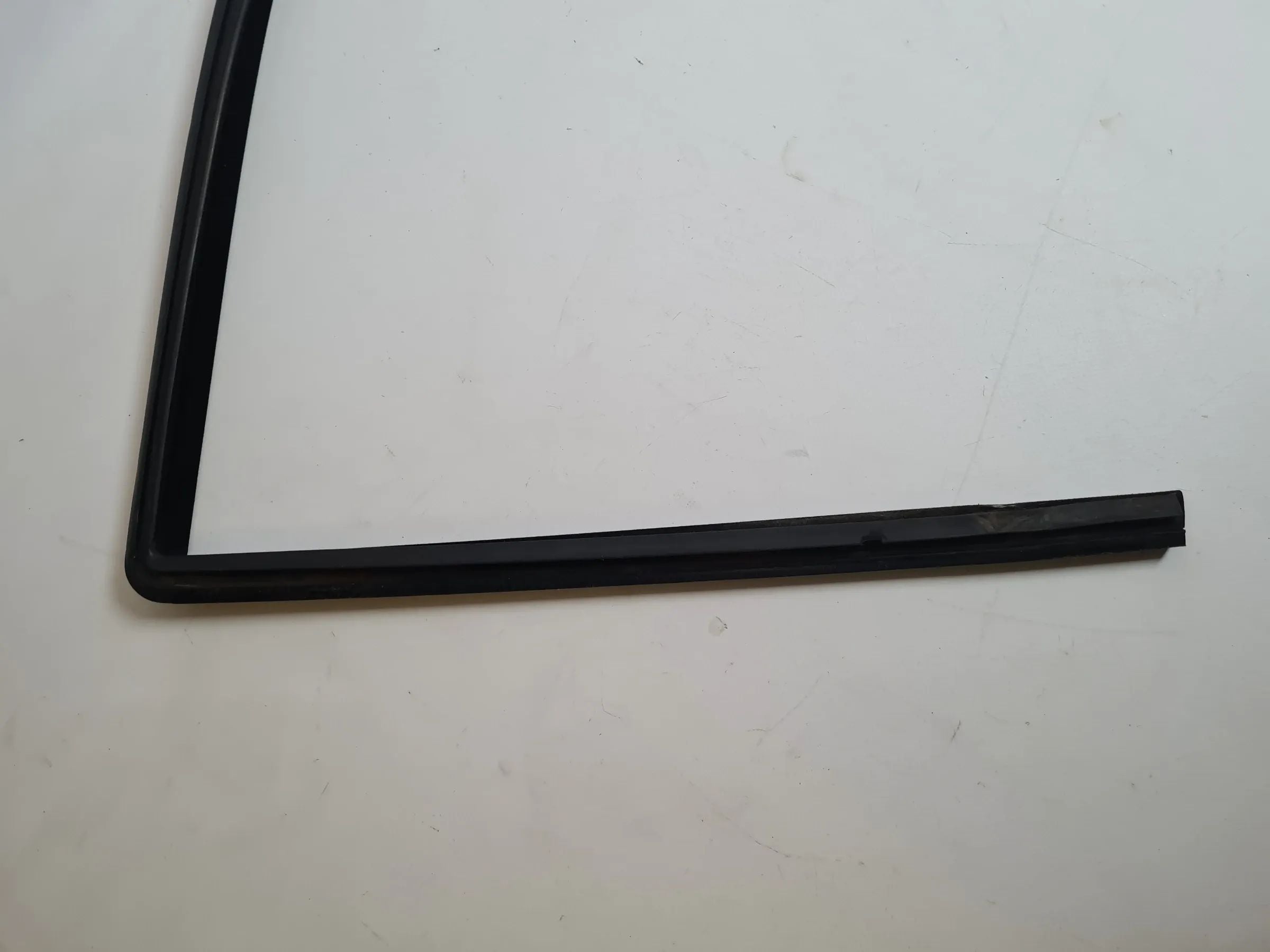 Original Mercedes C-Klasse (CL203) Dichtung Tür Fenster Rechts Vorne Innen