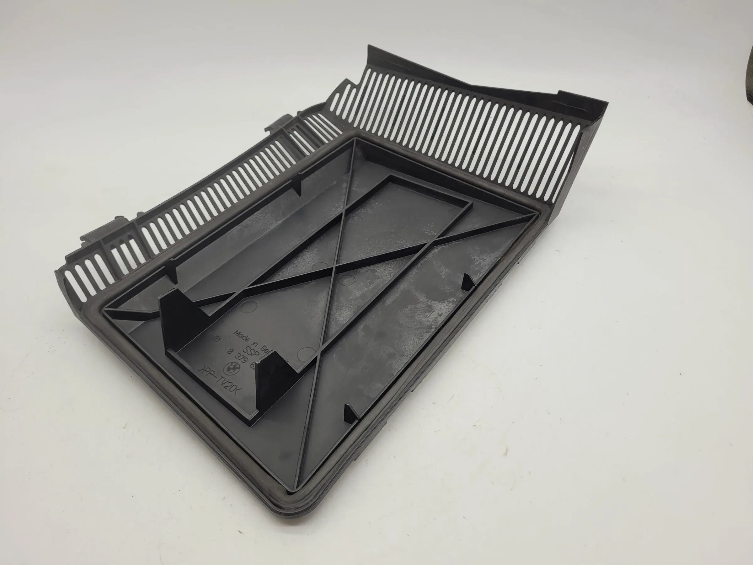 BMW 5er Touring E39 Pollenfilter Gehäuse Deckel Rechts 64.31-8379626 Original