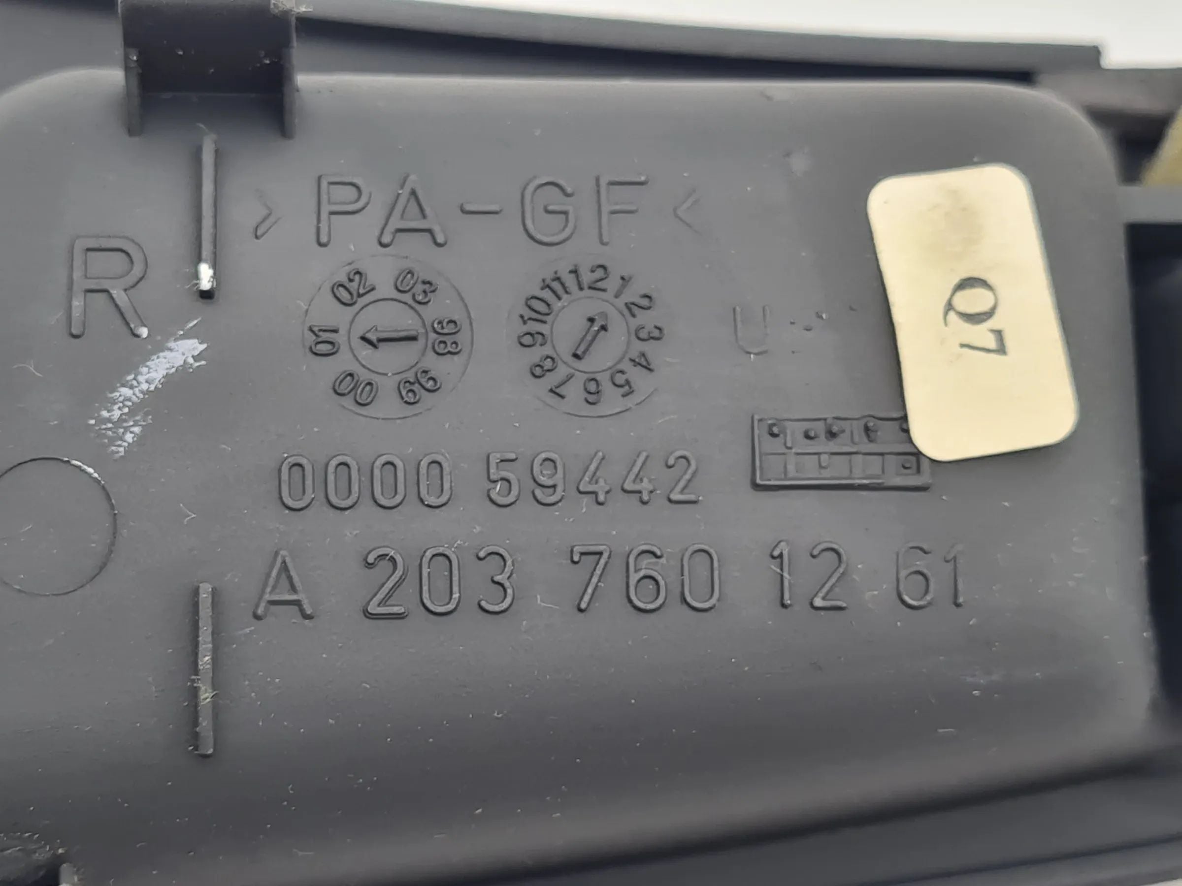 Original Mercedes-Benz C-Klasse (CL203) Türgriff Rechts Vorne A2037601261