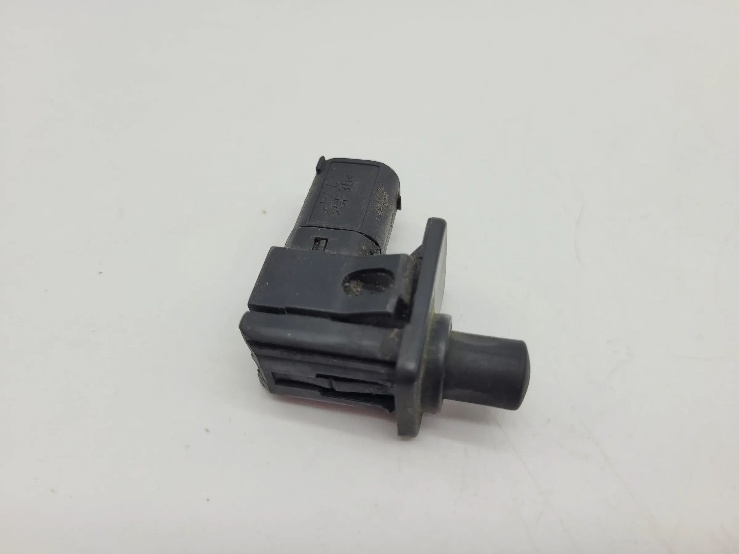 BMW 3er E36 Haubenkontaktschalter Motorhaube 8352229  (Original)