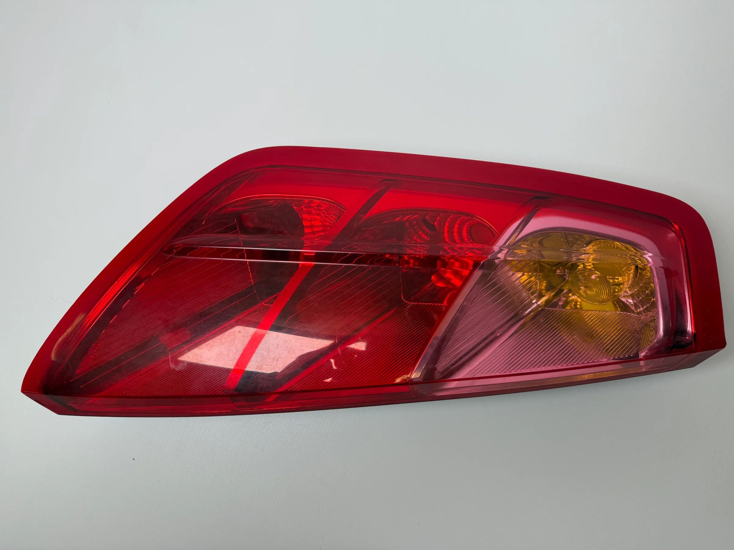Original Fiat Grande Punto 199 rear light left 51701589 / 20140999 