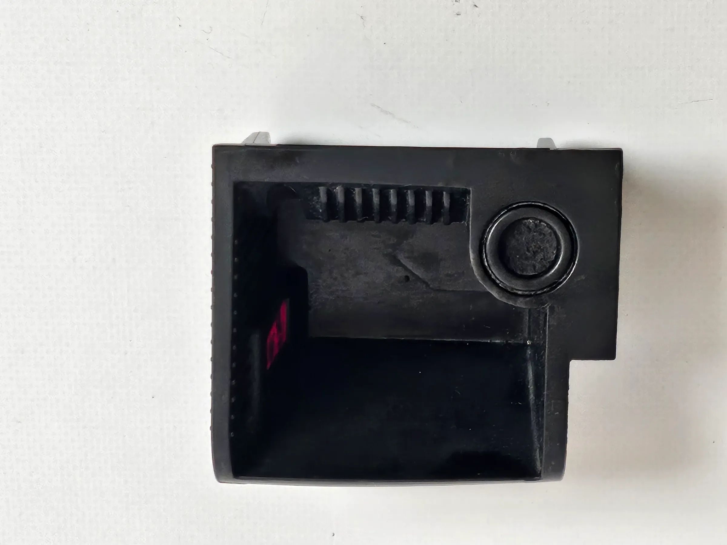 Orig. VW Polo 9N 6Q EINSATZ Aschenbecher Staufach Ablagefach Ablage  6Q0857309 C