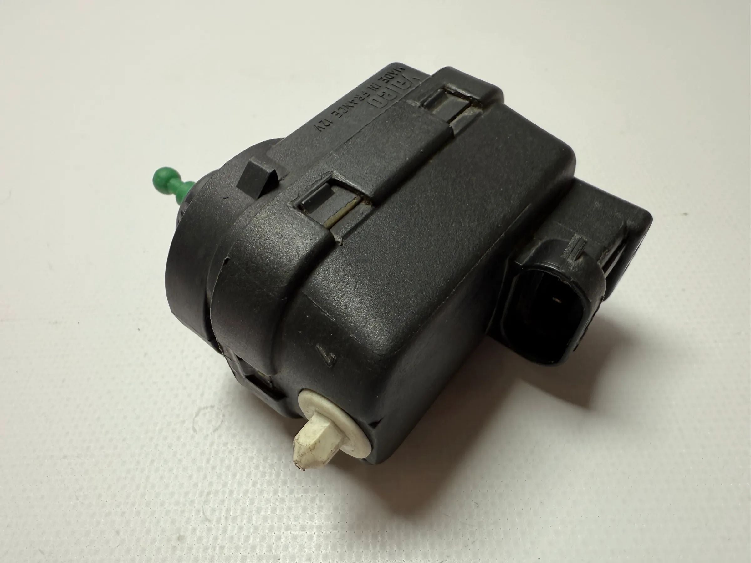 Regulador Original da luz do farol RENAULT CLIO MEGANE TWINGO LWR 7700840141 - auto-veritas.com/pt/