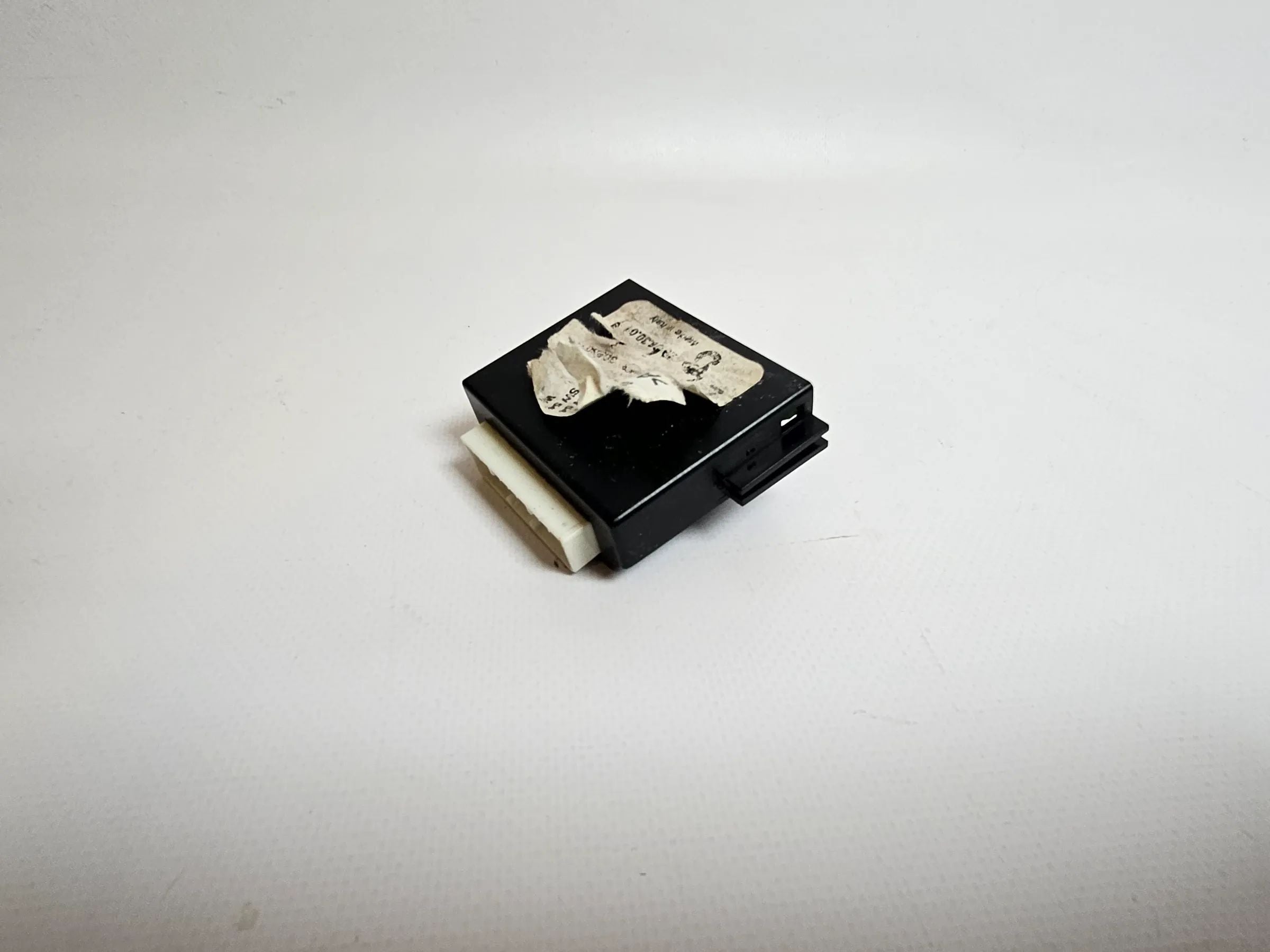 Oryginalne sterownik czujnika tylnej lampy VOLVO V40 30850296