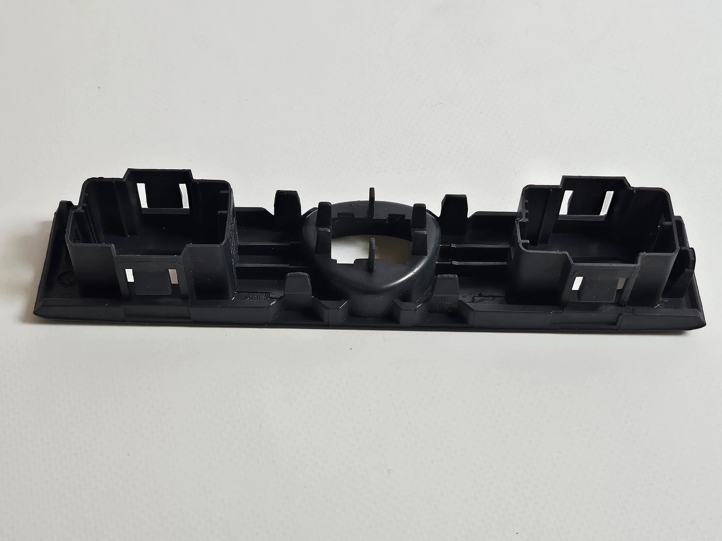 Renault Clio 2 II Schalterblende Abdeckung Blende  "ZV Warnblinker Heckscheibe"