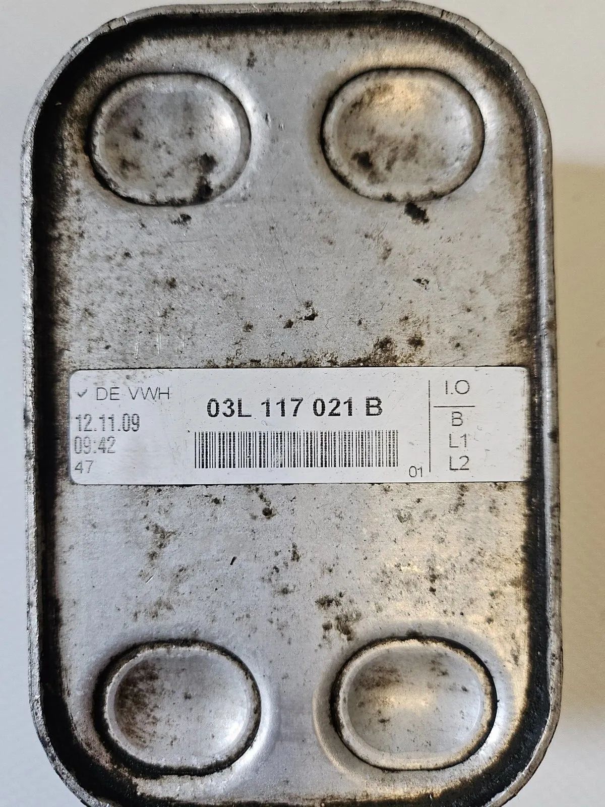 असली Ölkühler VW Seat Skoda 8P Golf Passat 2,0 TDI CFF 03L117021B