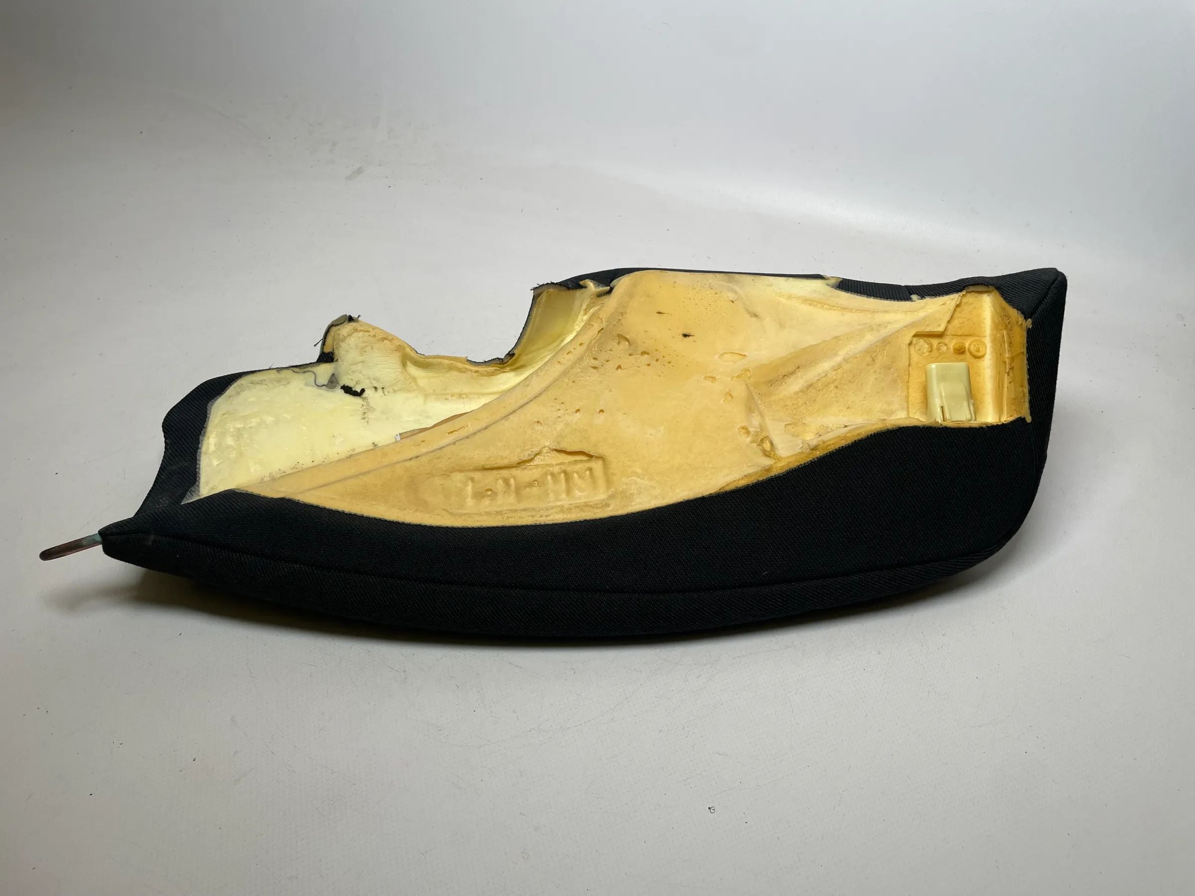 Original Mercedes-Benz C-Klasse (CL203) Seitenteil Rücksitz Rechts A2039201630