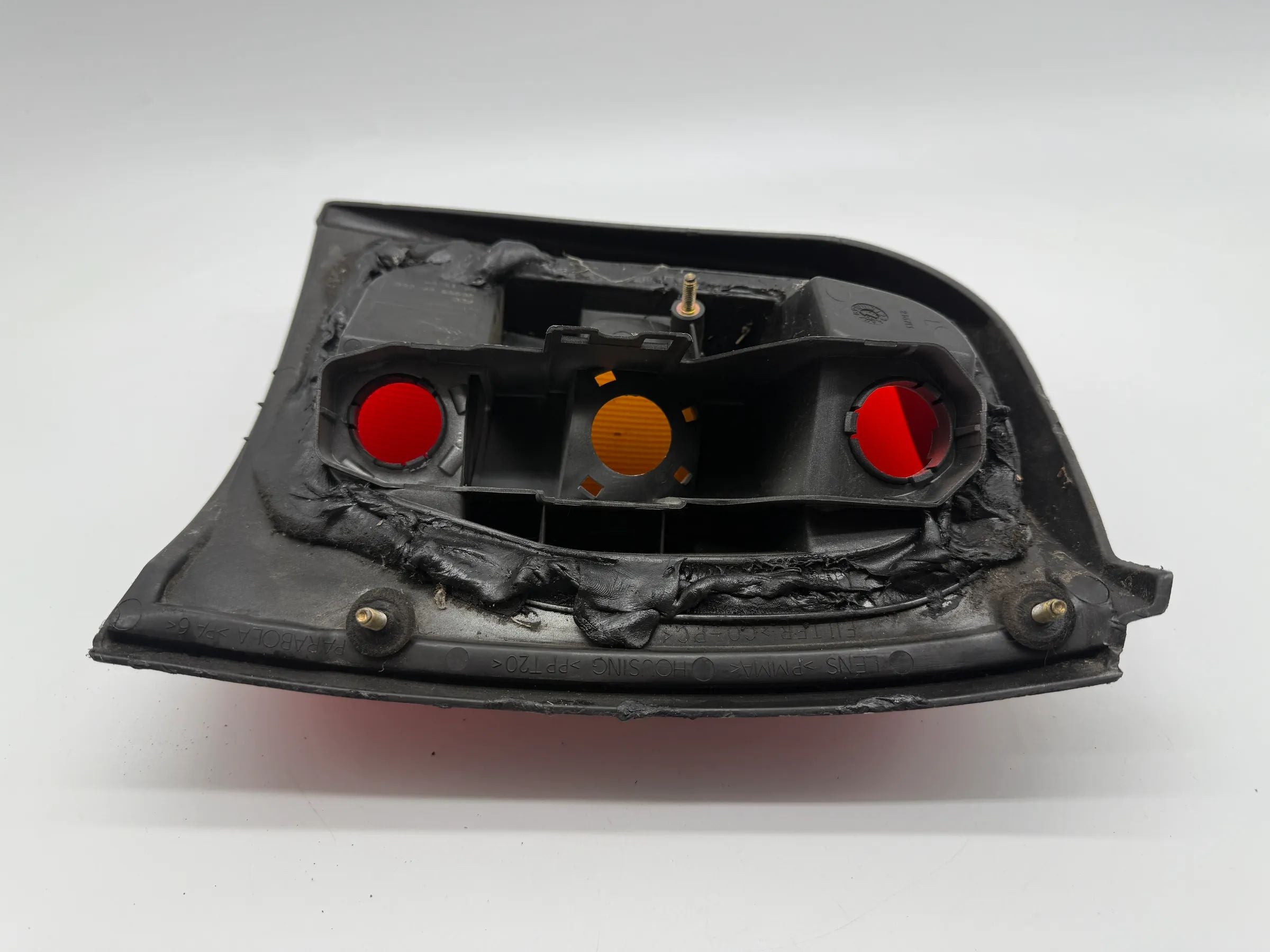 Original Nissan Micra (K11) Rücklicht / Rückleuchte Rechts 265556F600