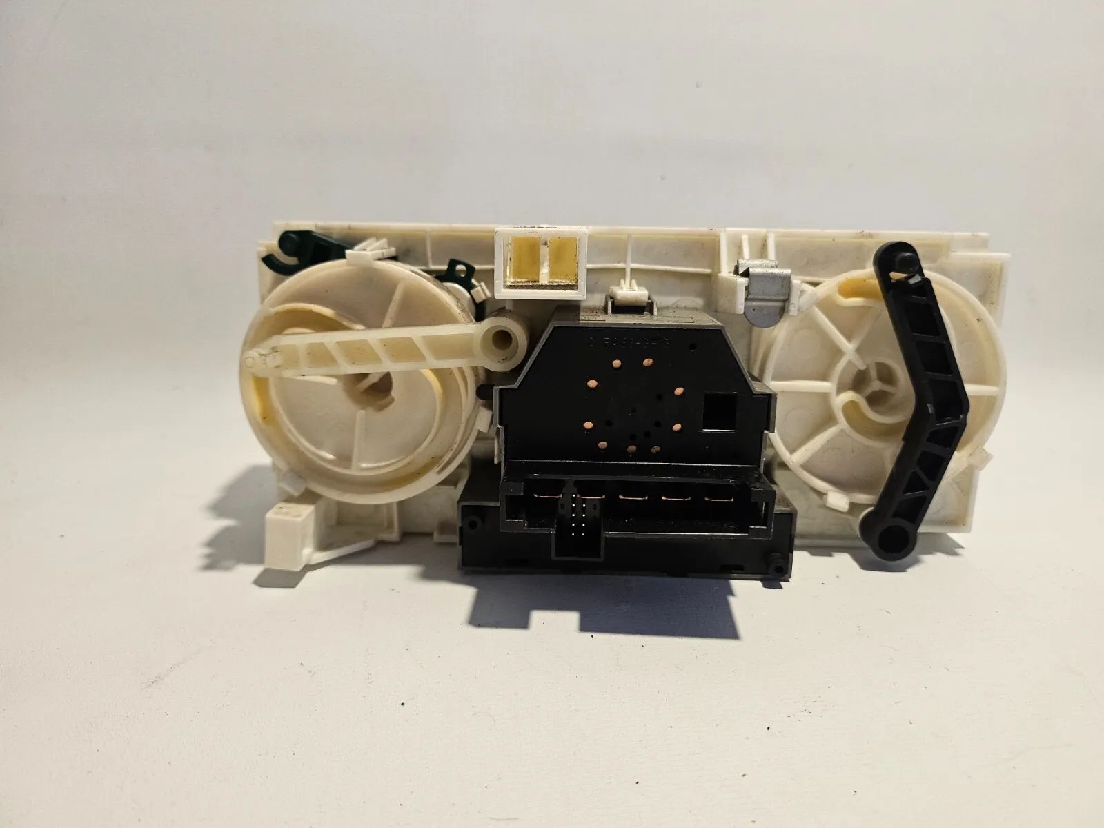 Оригинальный привод отопителя Опель Астра 1.6 Караван G 90673 с гарантией 12 месяцев