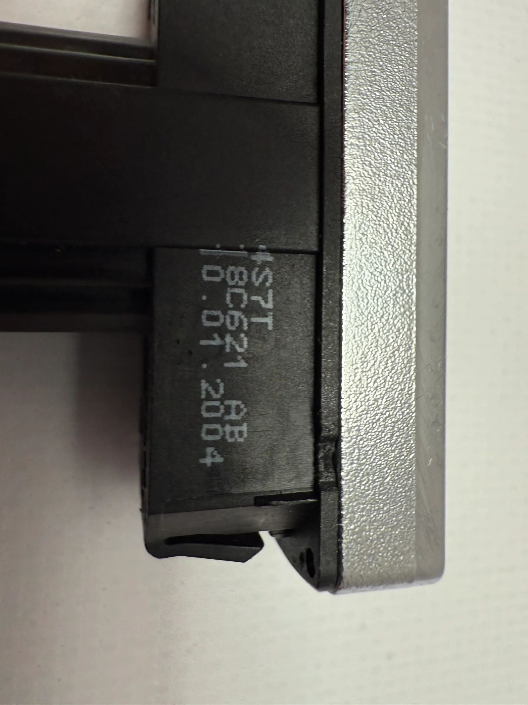 純正Ford モンデオ MK3 B5Y/B4Y/BWY リヤウインドウヒーター スイッチ 4S7T18C621AB