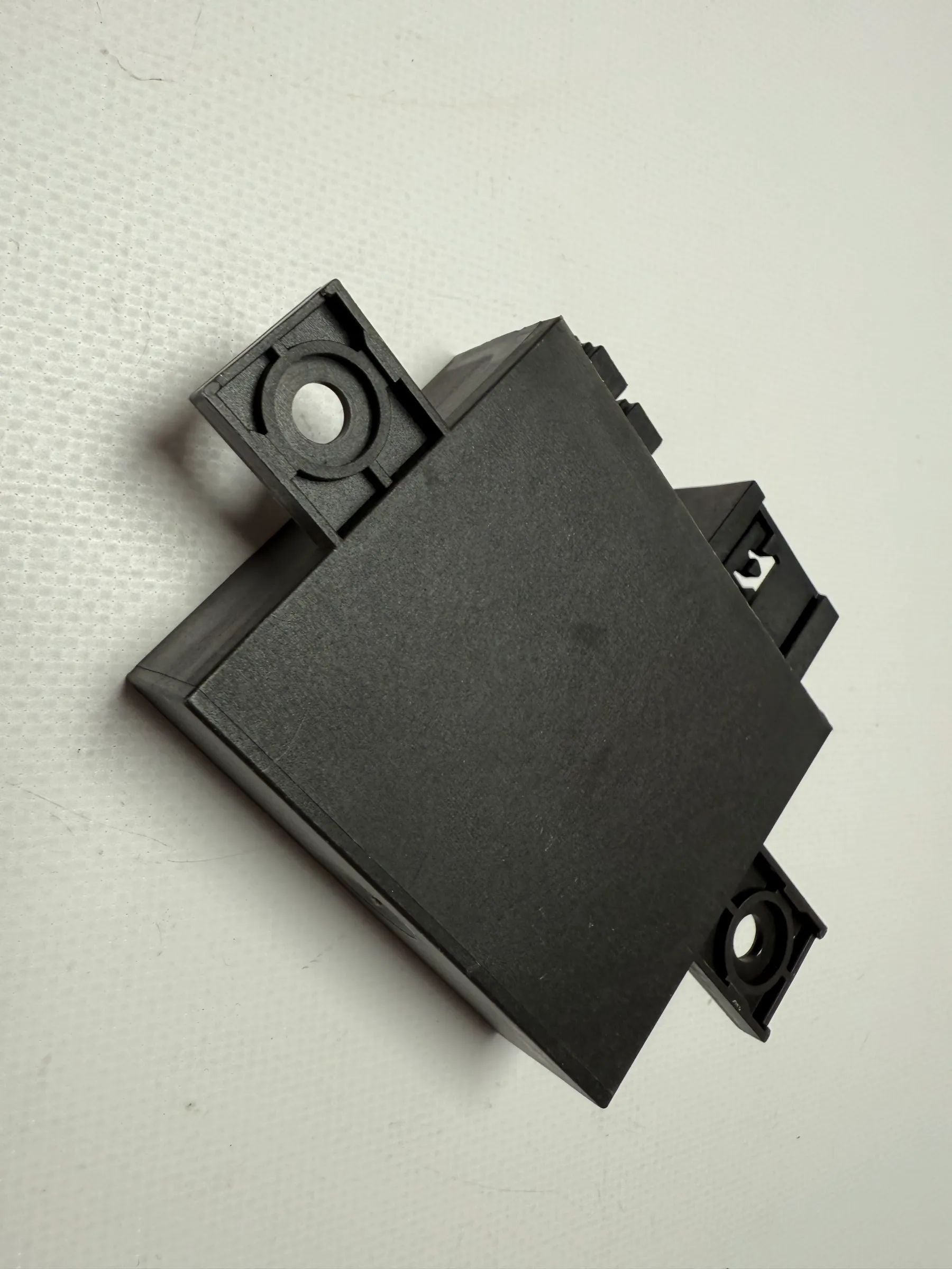 Original Mercedes-Benz A-Class W168/W414 immobilizer control unit A1688200426 