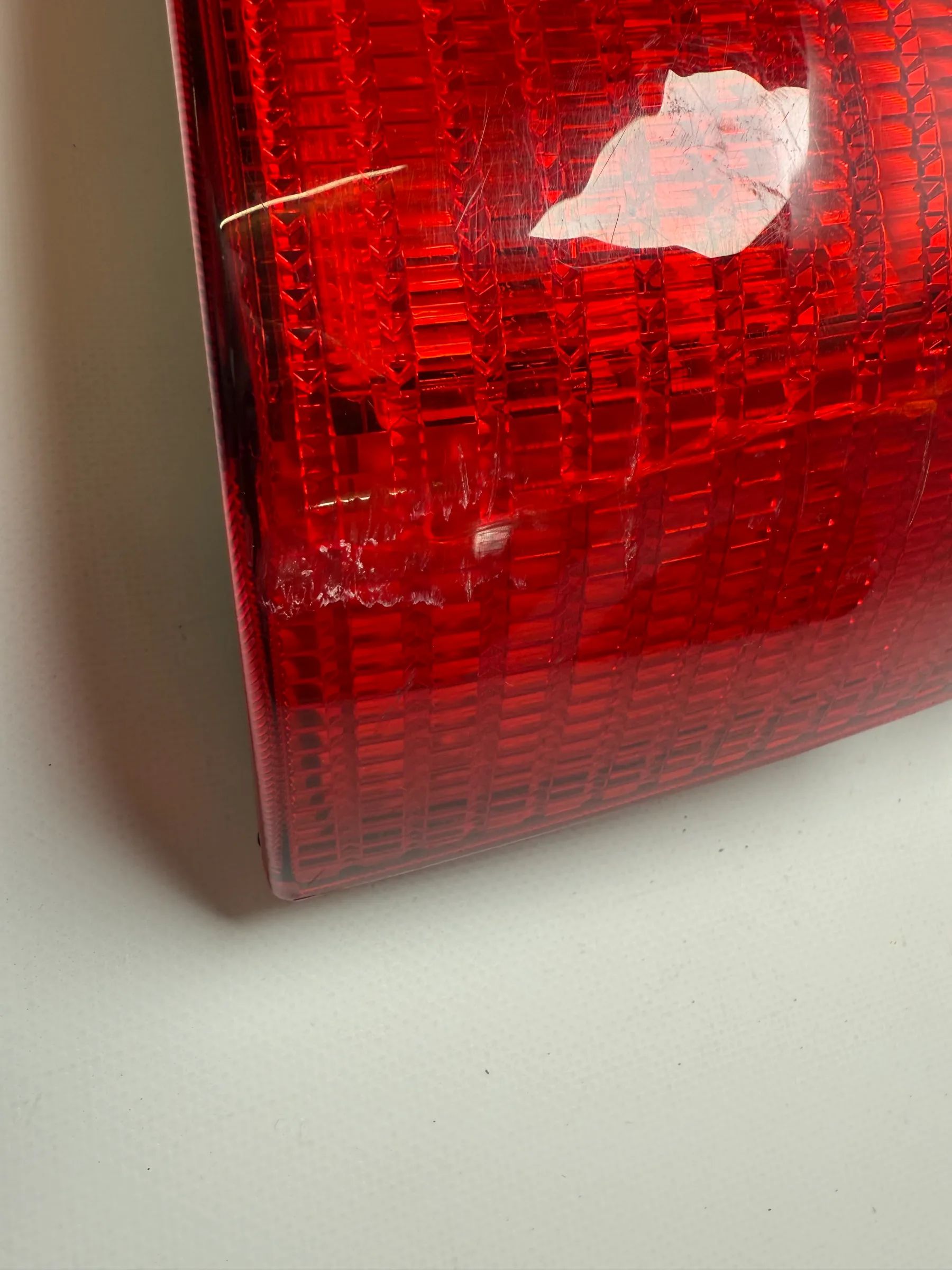 Oryginalna prawa lampa tylna VW Lupo 6E1/6X1, Carello 38020748 / 9558