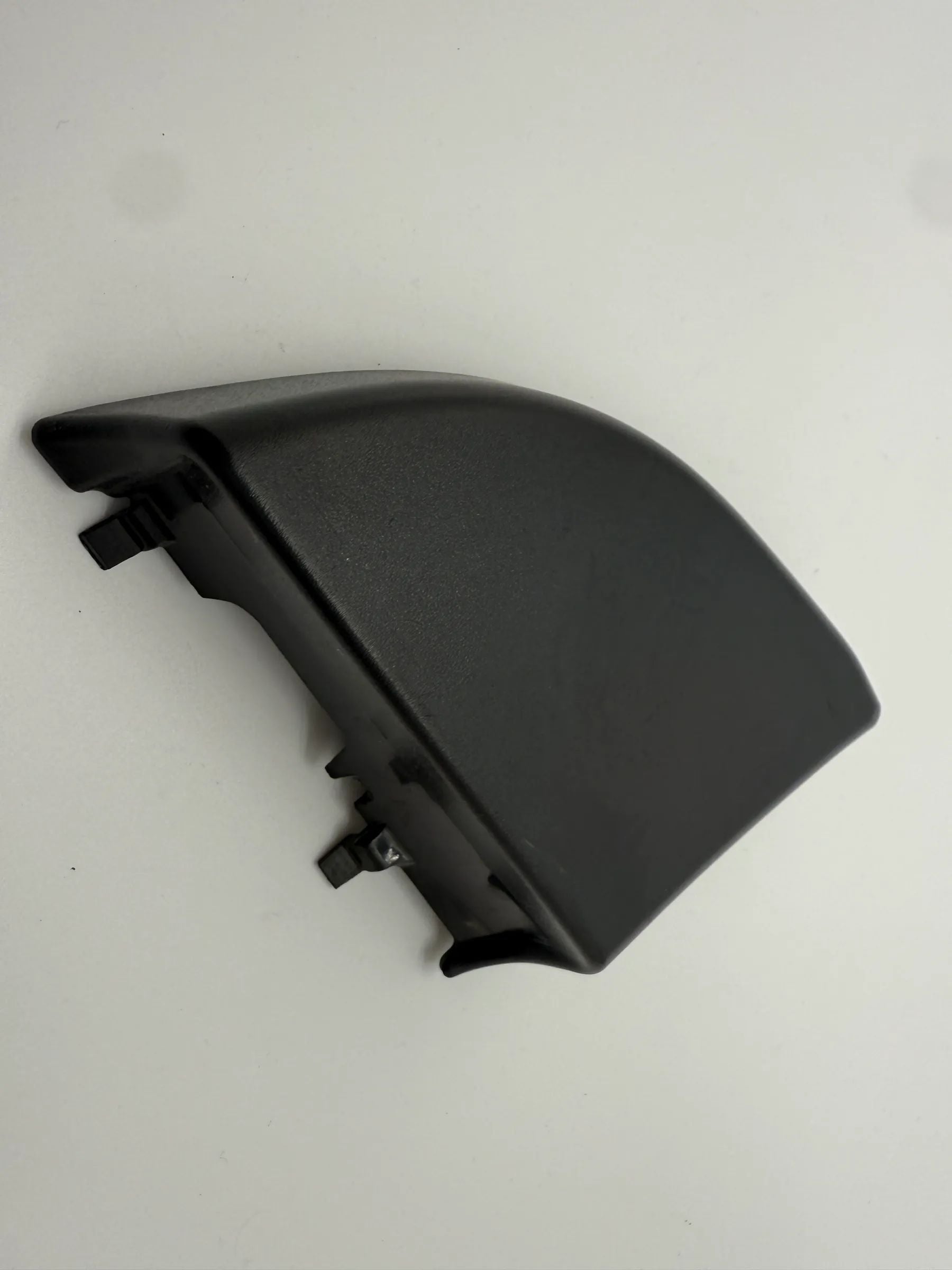 Original Mercedes-Benz A-Klasse Innenverkleidung Dreieck Rechts A1687200211