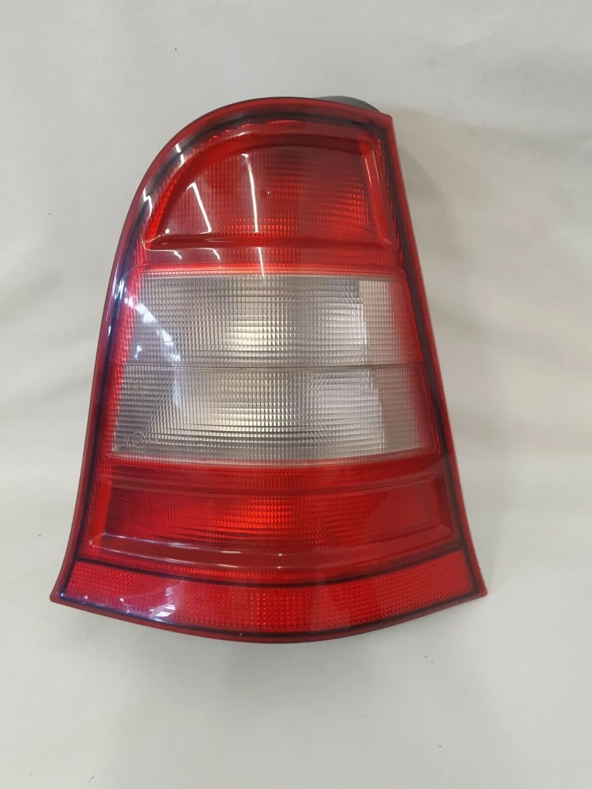 Feu arrière droit Mercedes Benz A-Klasse W168 1688200664R feu arrière
