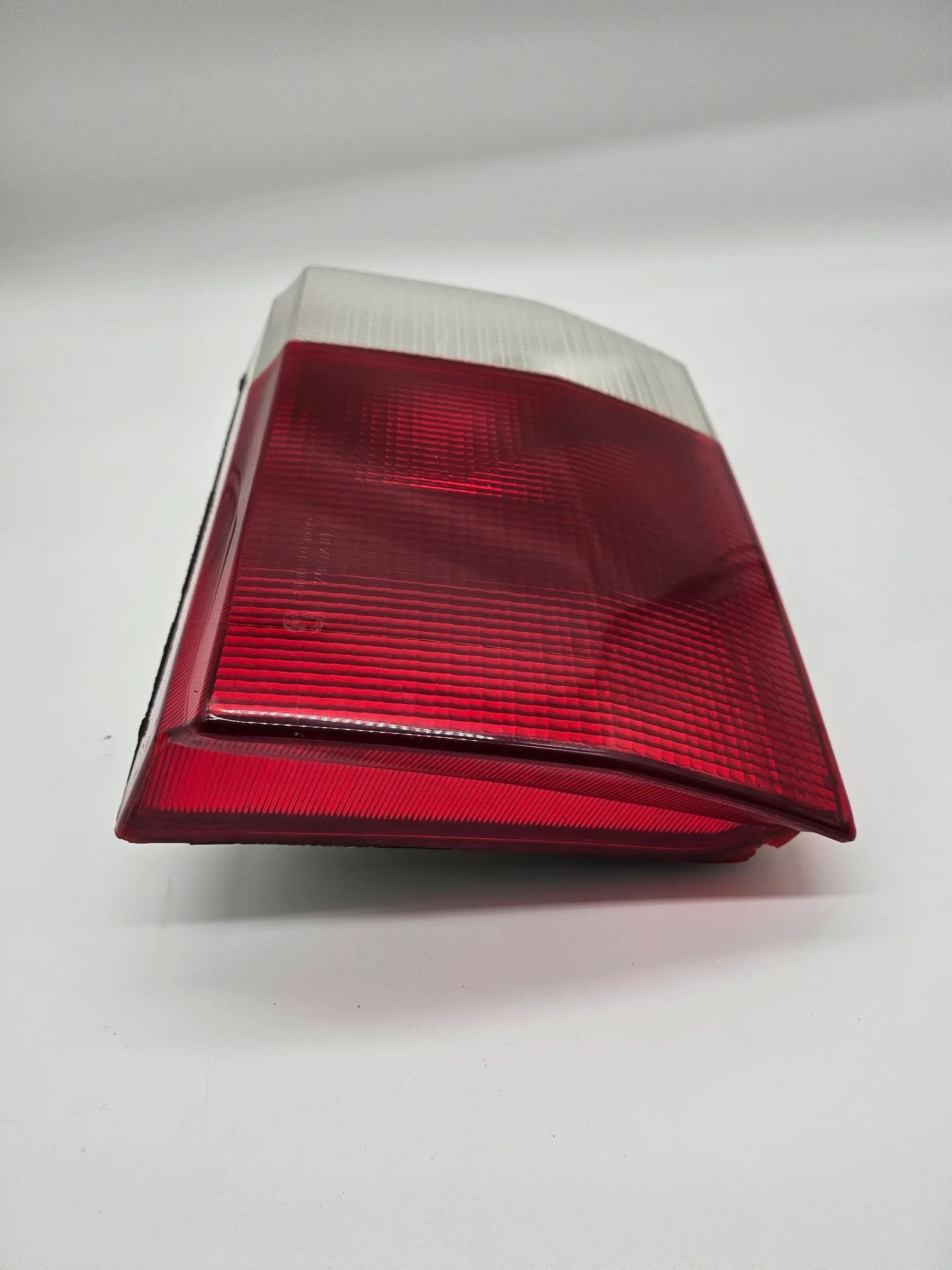 Audi 80 90 B3 1988 rear light rear light inside 893945093 JLT15106