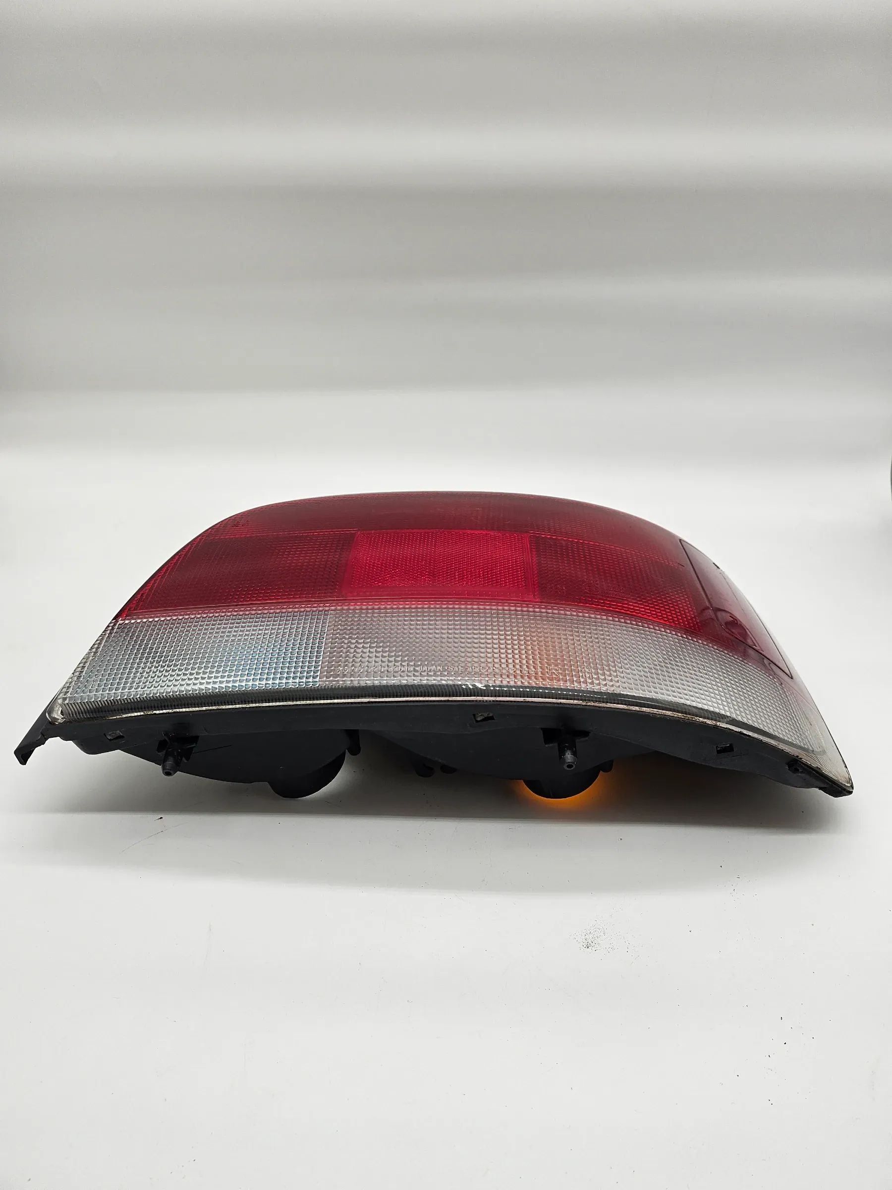 Suzuki Baleno BJ 1997 Farolim Traseiro Direito 220-32018