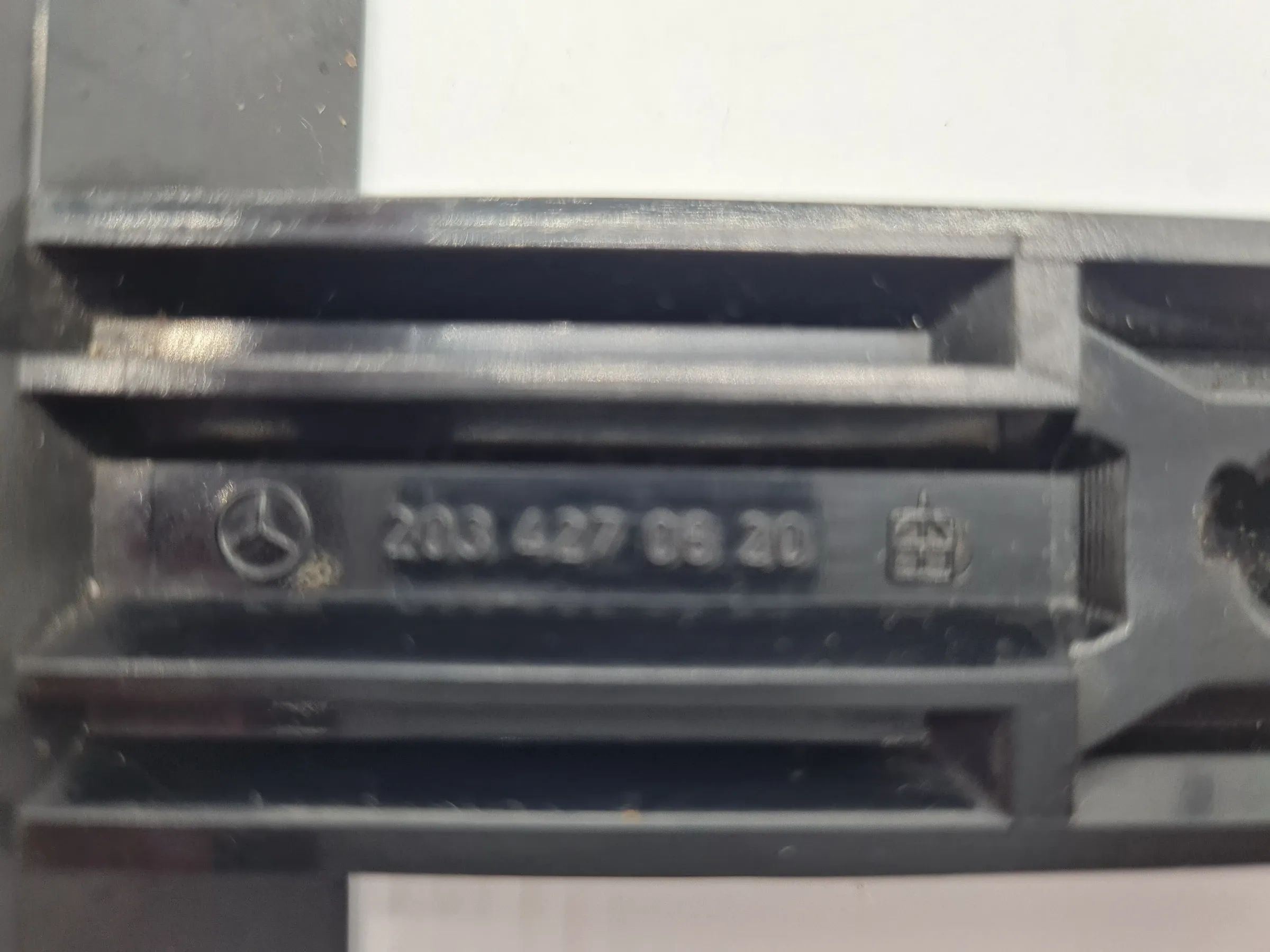 Original Mercedes-Benz C-Klasse (W203) Griff Feststellbremse A2034270620