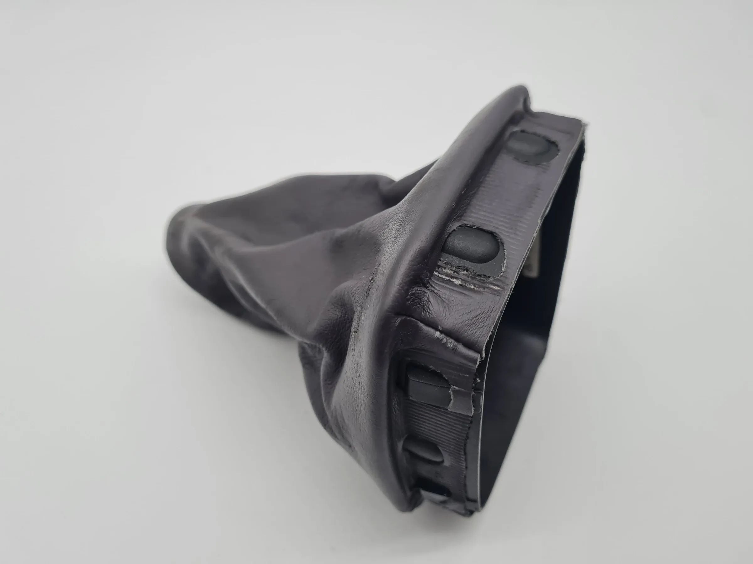 Original Mercedes-Benz A-Klasse Schaltmanschette / Schaltknauf Grau, A1683640710