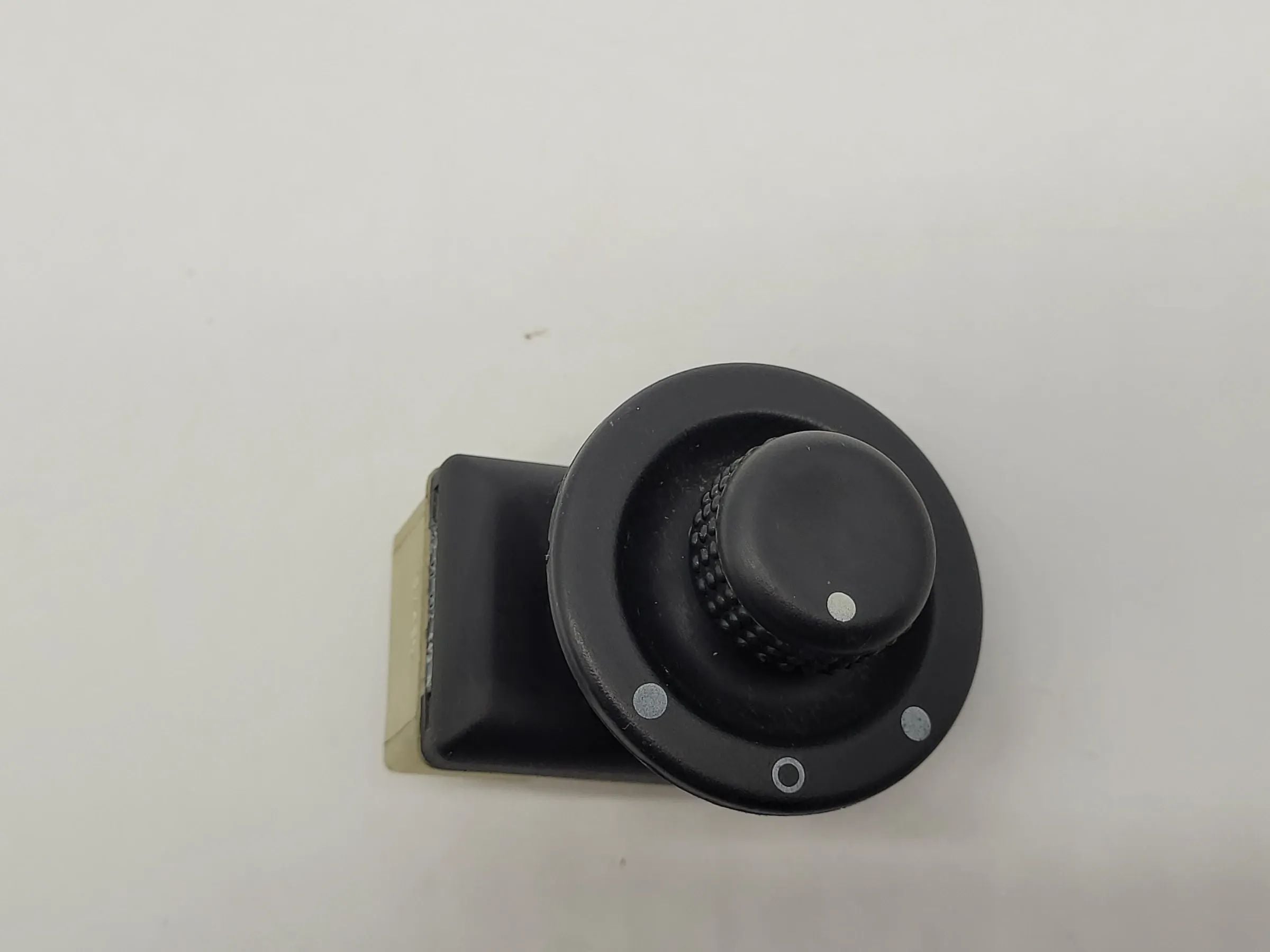 Original Renault Clio III 3 / II 2 Spiegelschalter Knopf Vorne 8200002442