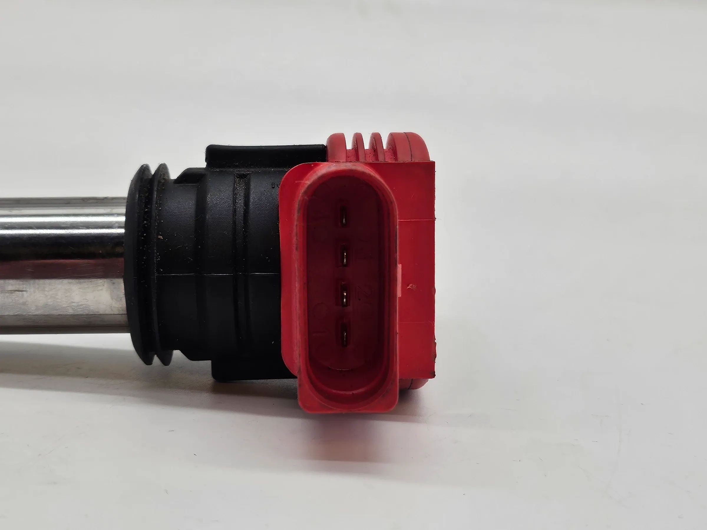 AUDI A4 AVANT (B6) 2.0 FSI MOTORCODE: AWA NGK Zündspule 48041/U5014