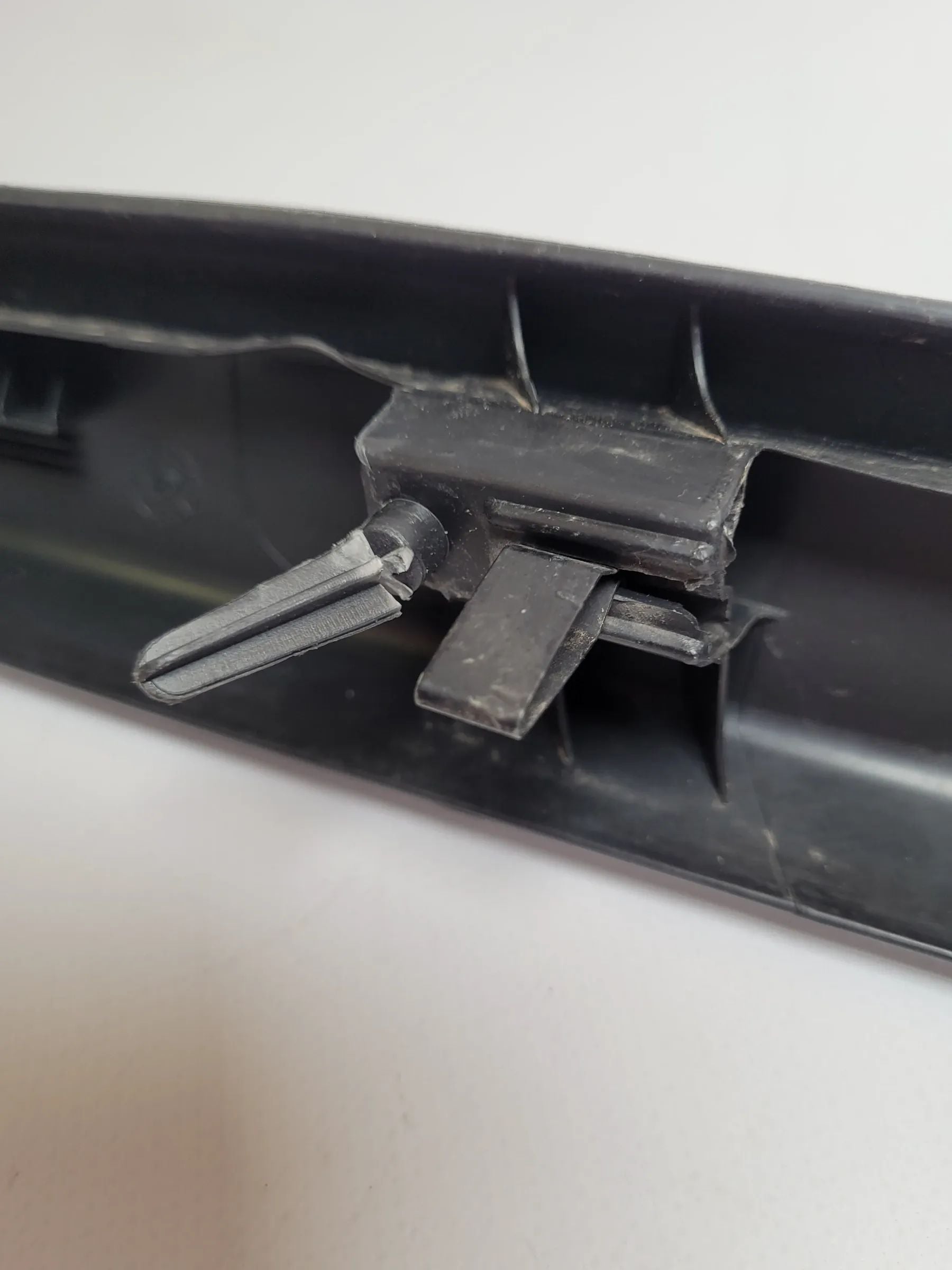 Original Audi A4 Avant (8E) Einstiegsleiste Rechts 8E0867272