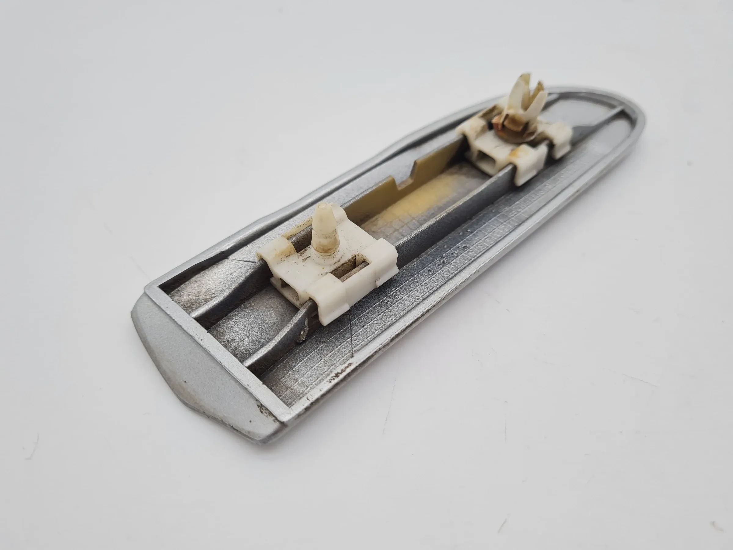 Original Mercedes C-Klasse (W203) Kotflügel Zierleiste Vorne Rechts A2036904262