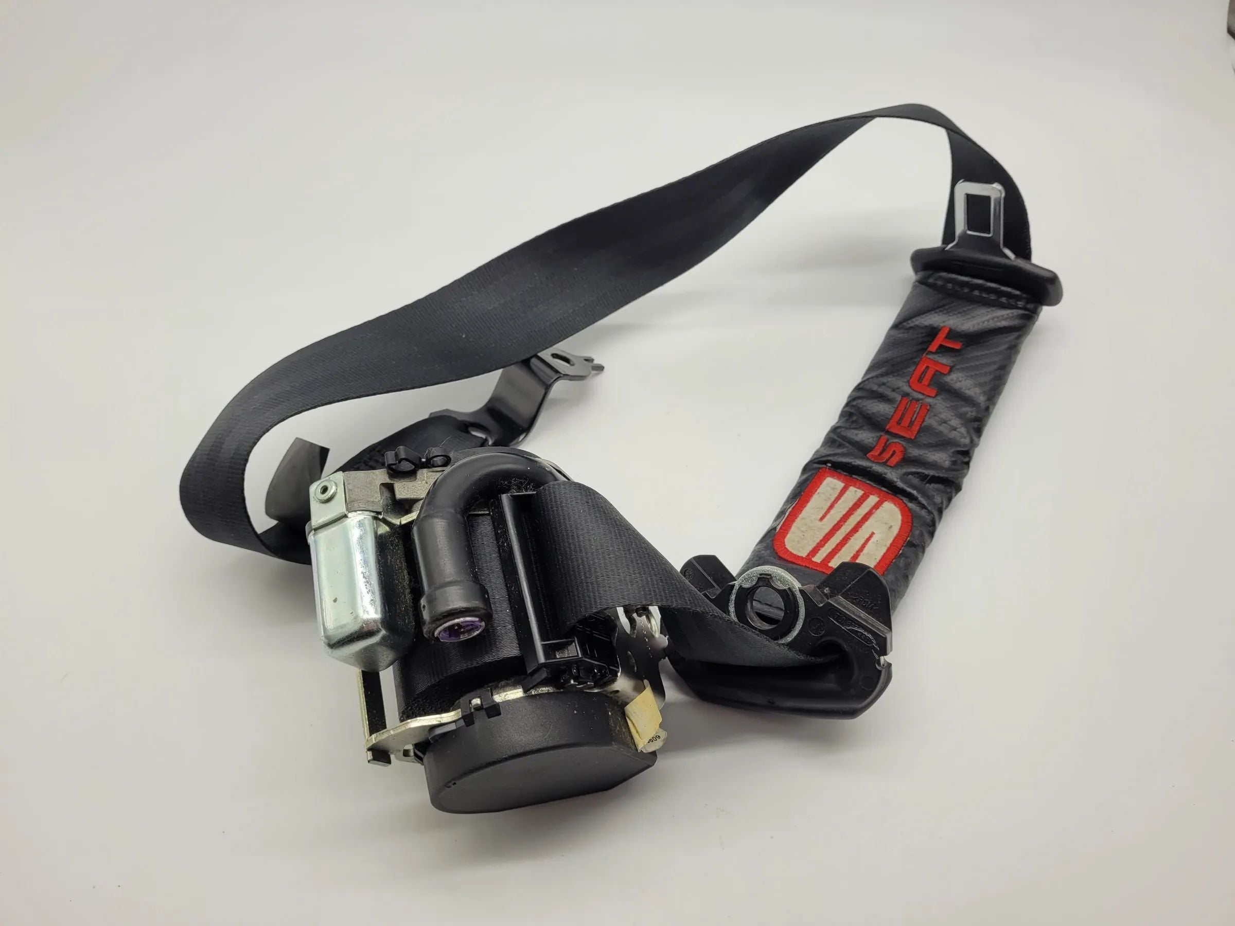 Original Seat Ibiza IV (6J5/6P1) Sicherheitsgurt Vorne Links 6j4857705