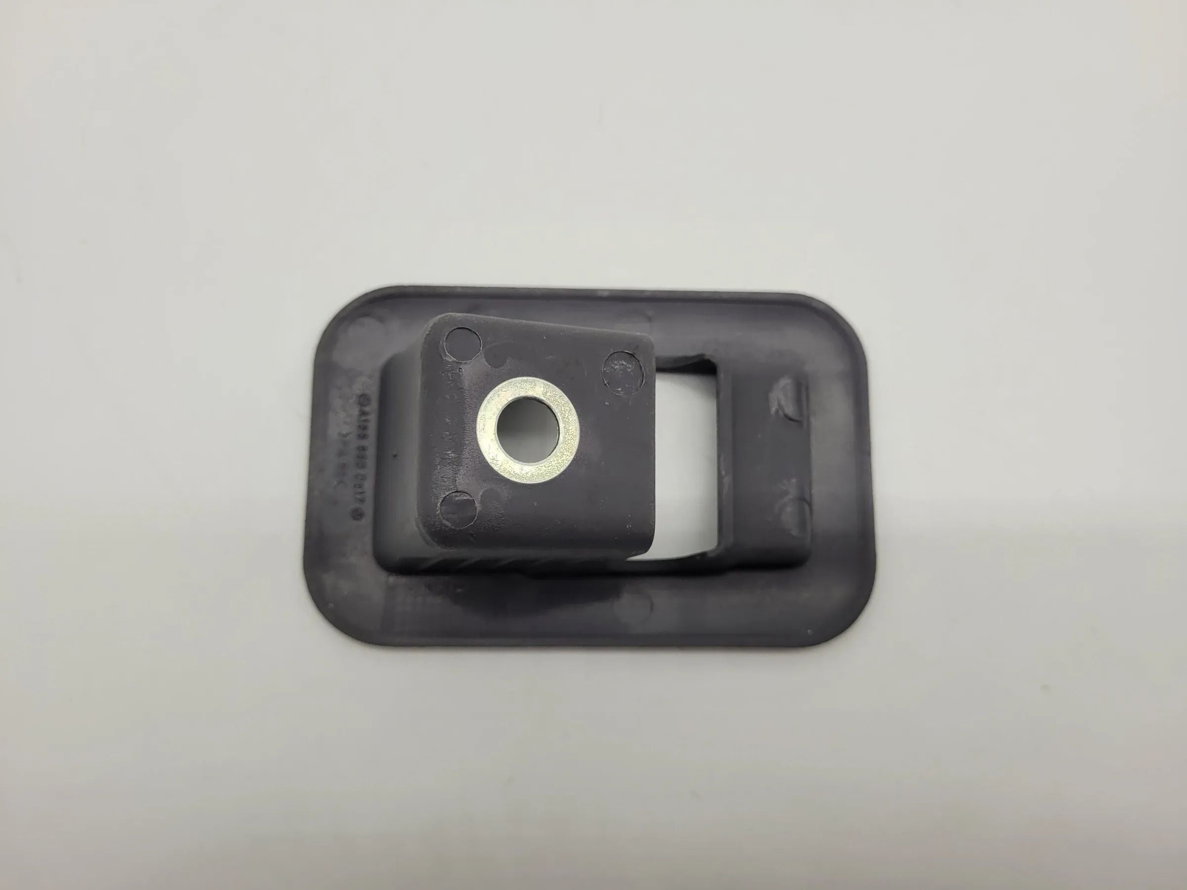 Original Mercedes Benz A-Klasse (W168) Befestigung Abdeckung A1686800817